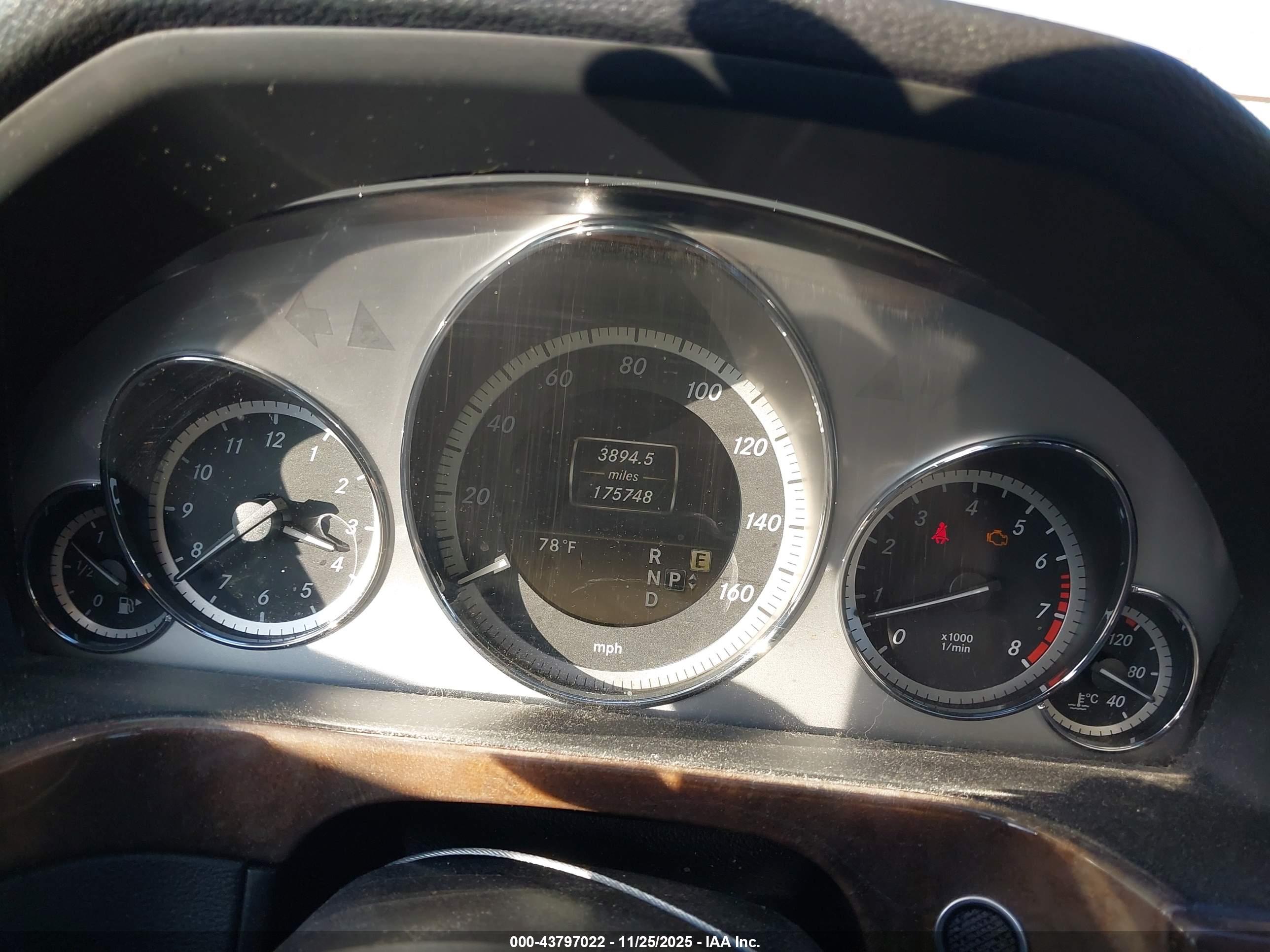 MERCEDES-BENZ E image 7