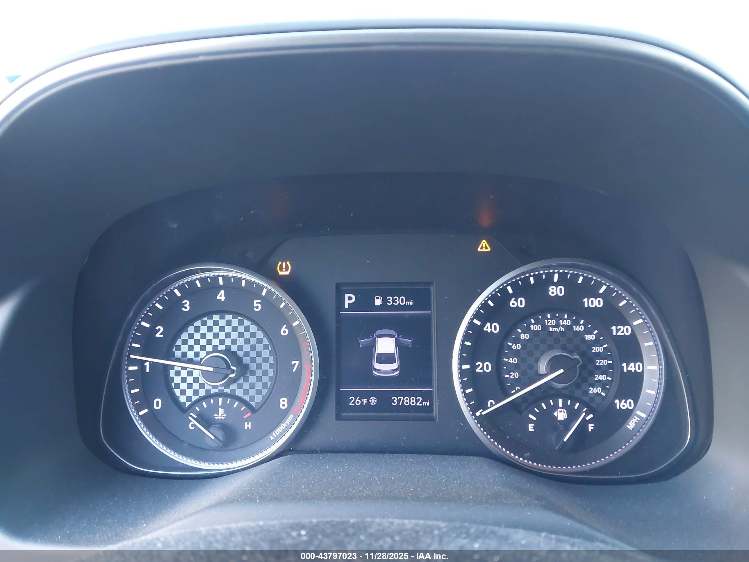 HYUNDAI ELANTRA image 7