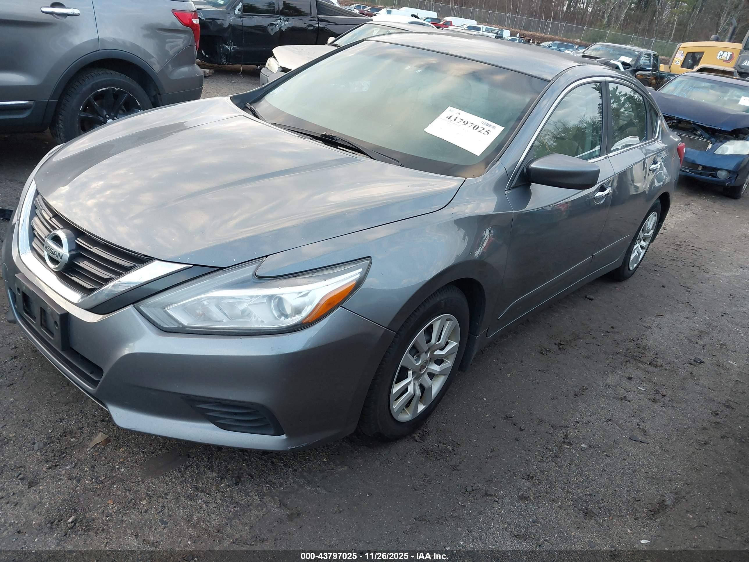 NISSAN ALTIMA image 2