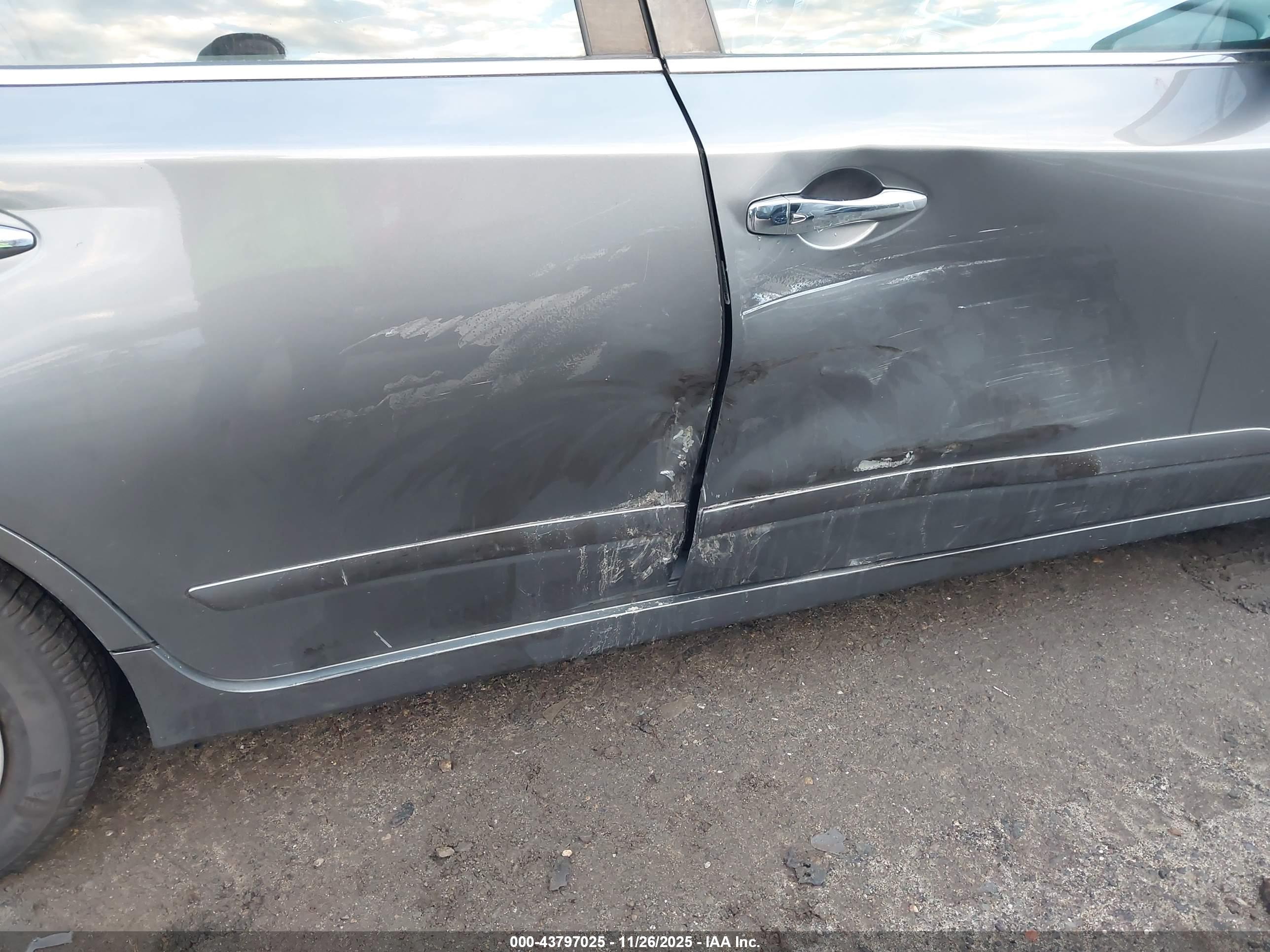 NISSAN ALTIMA image 6