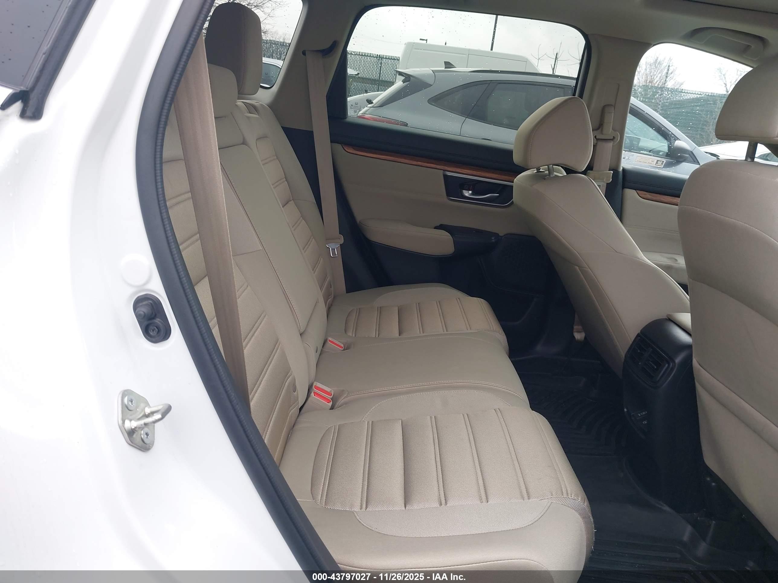 HONDA CR-V image 8