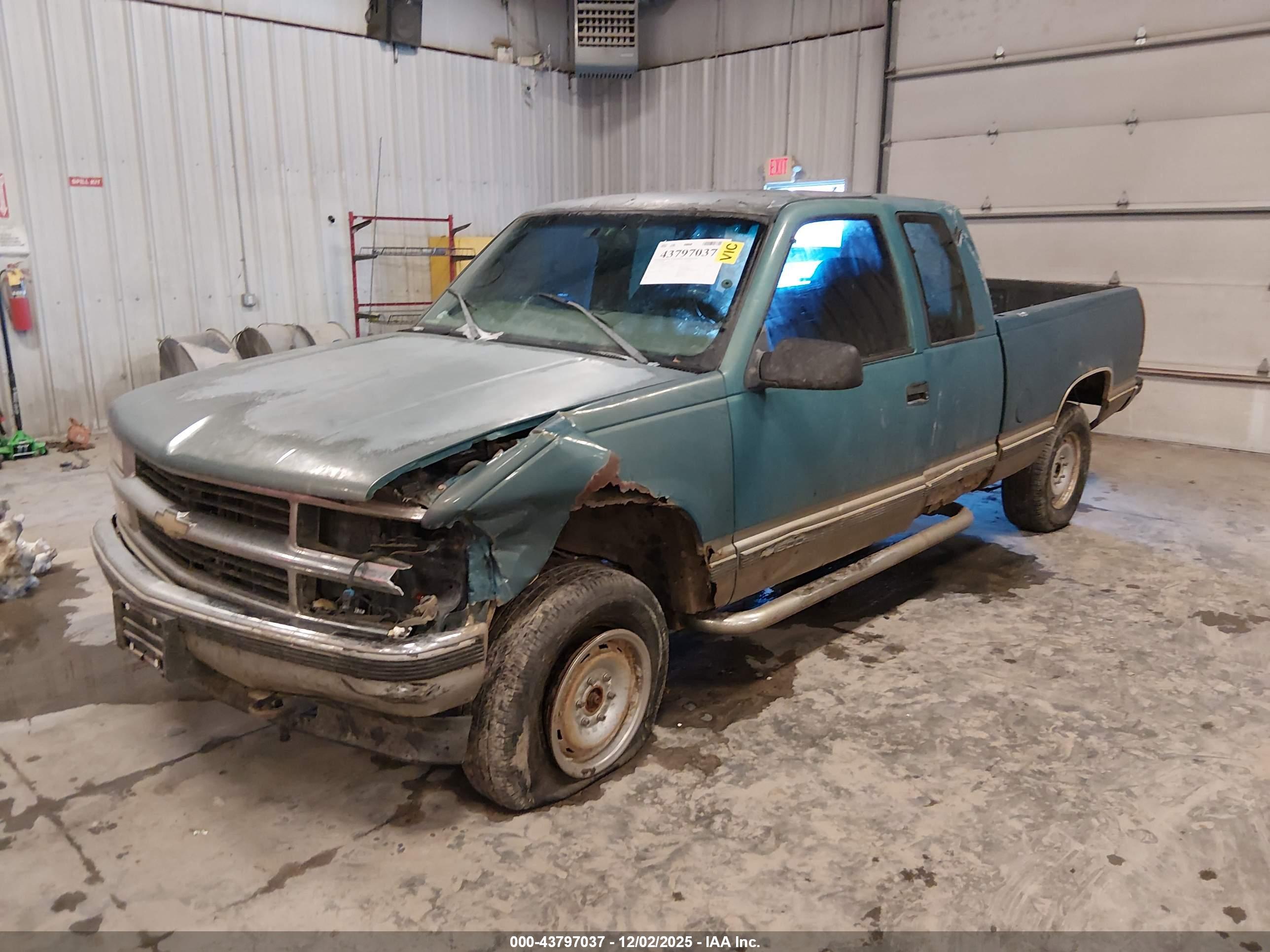 CHEVROLET K1500 image 2