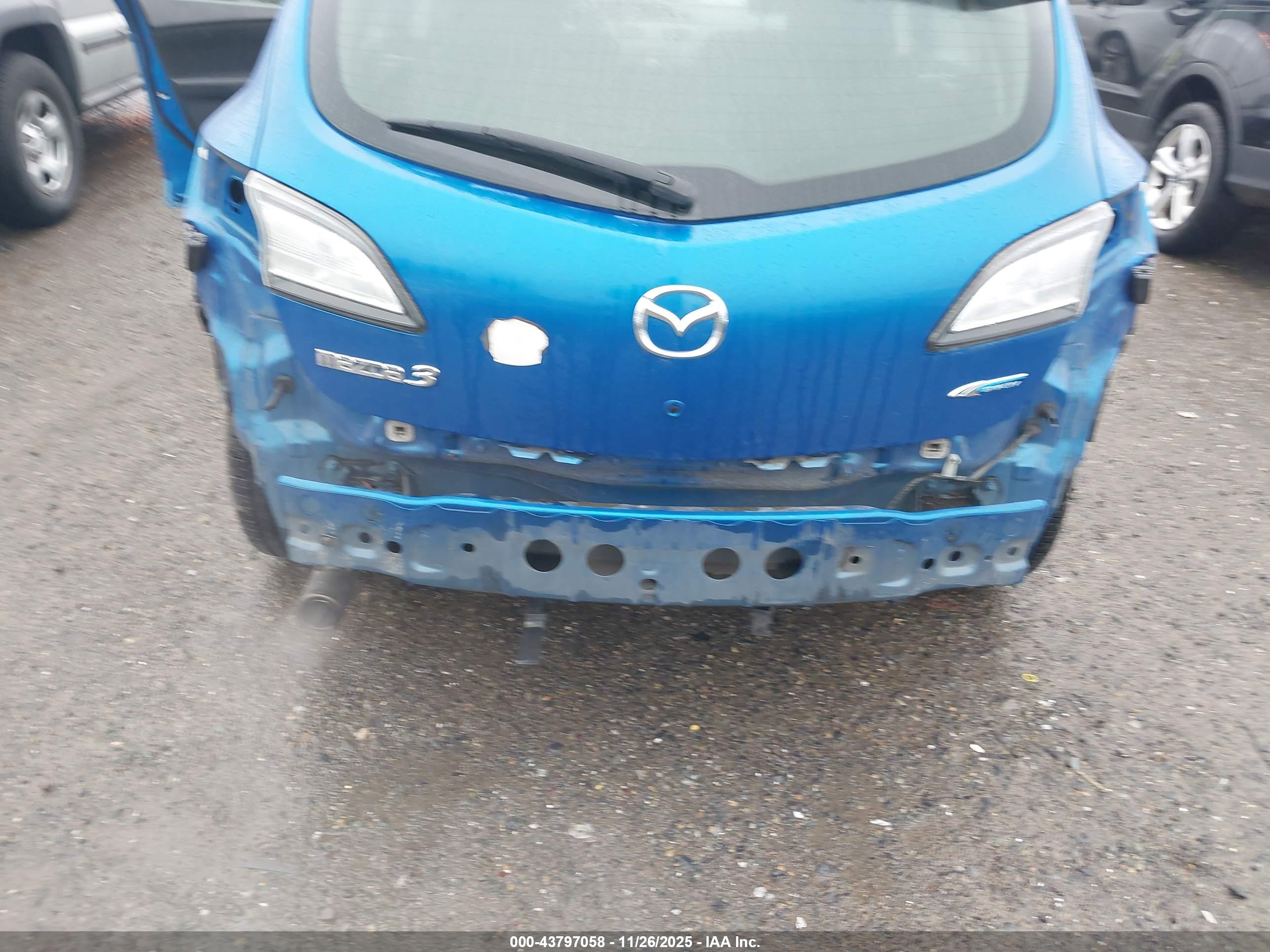 MAZDA MAZDA3 image 6