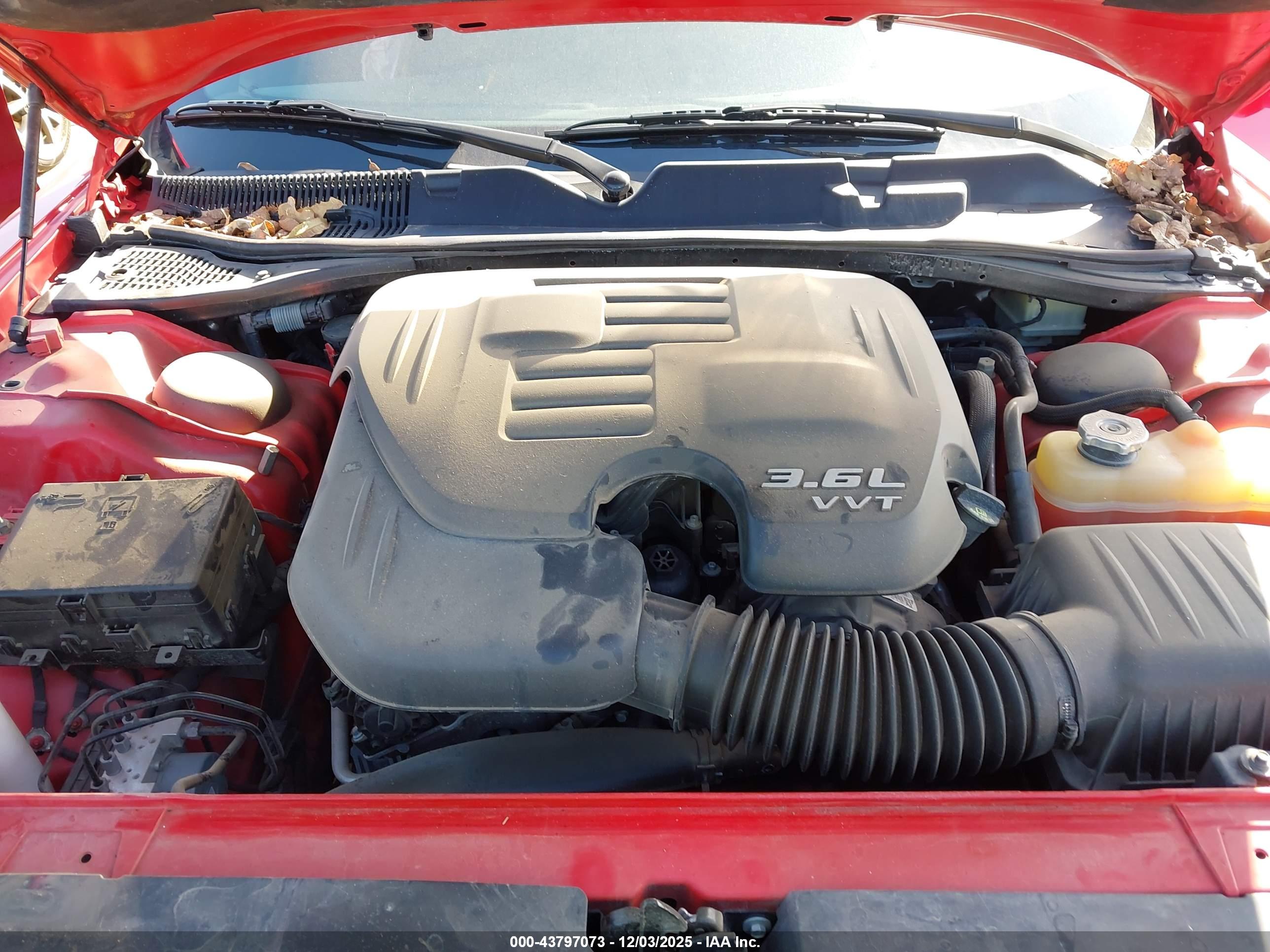 DODGE CHALLENGER image 10