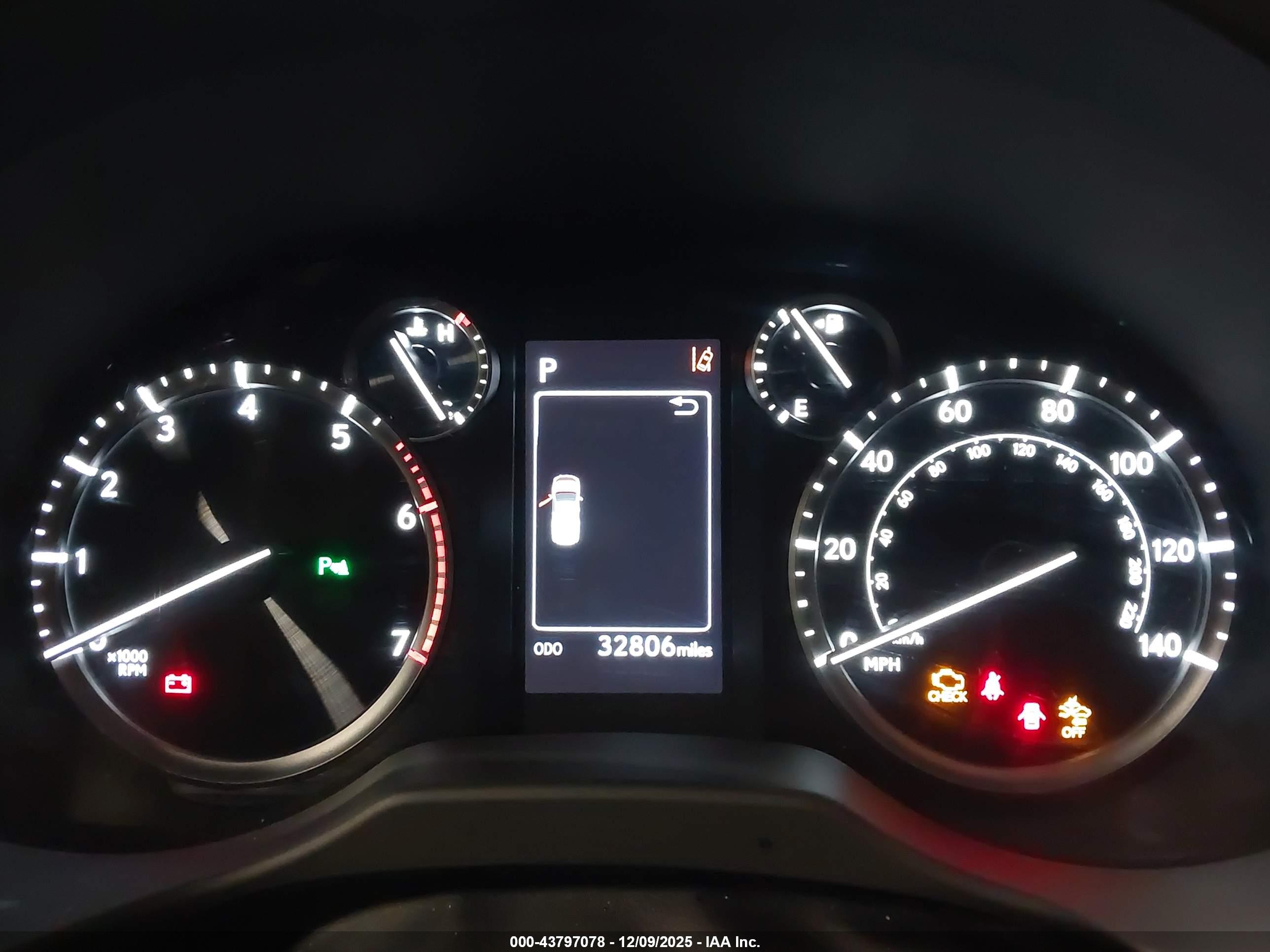 LEXUS GX image 7