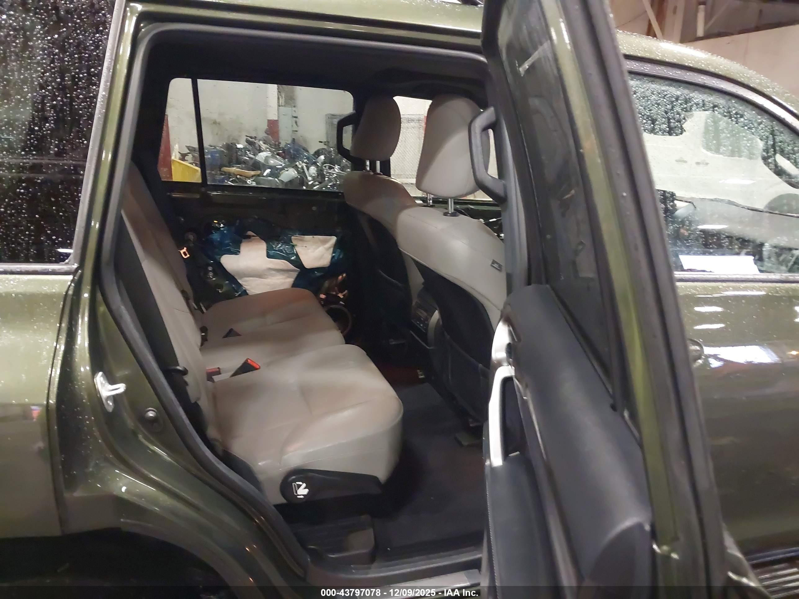 LEXUS GX image 8
