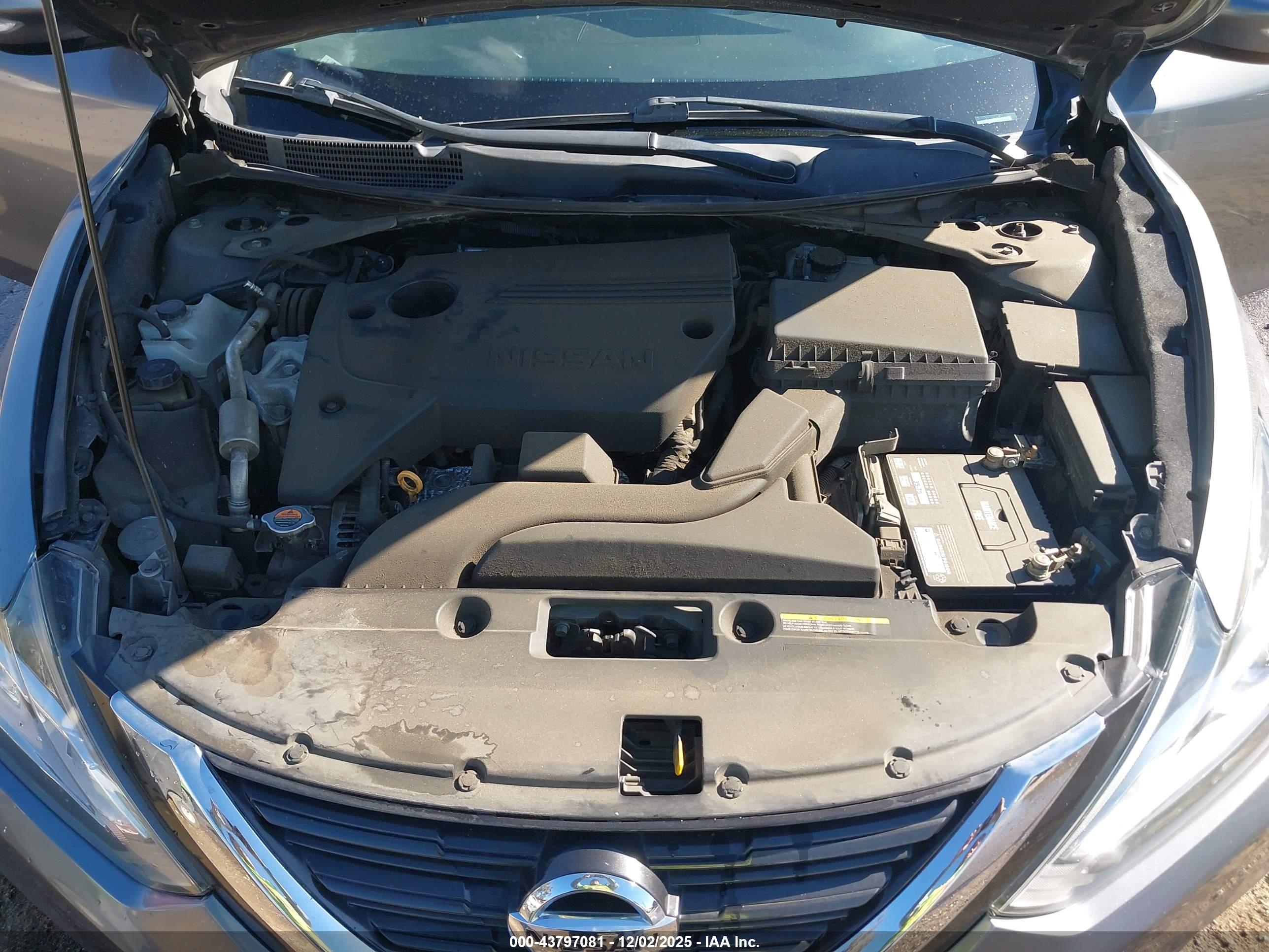 NISSAN ALTIMA image 10
