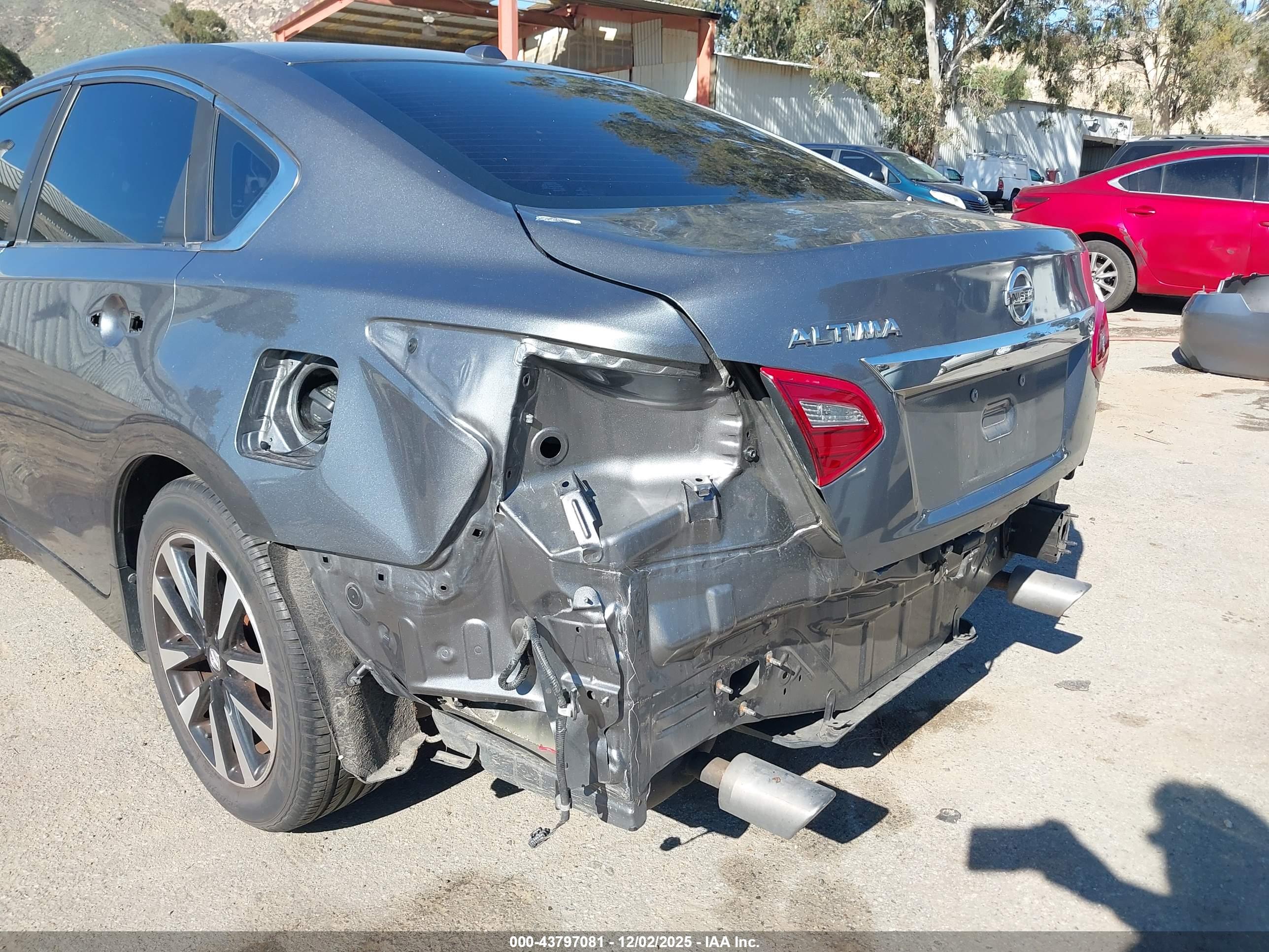 NISSAN ALTIMA image 6