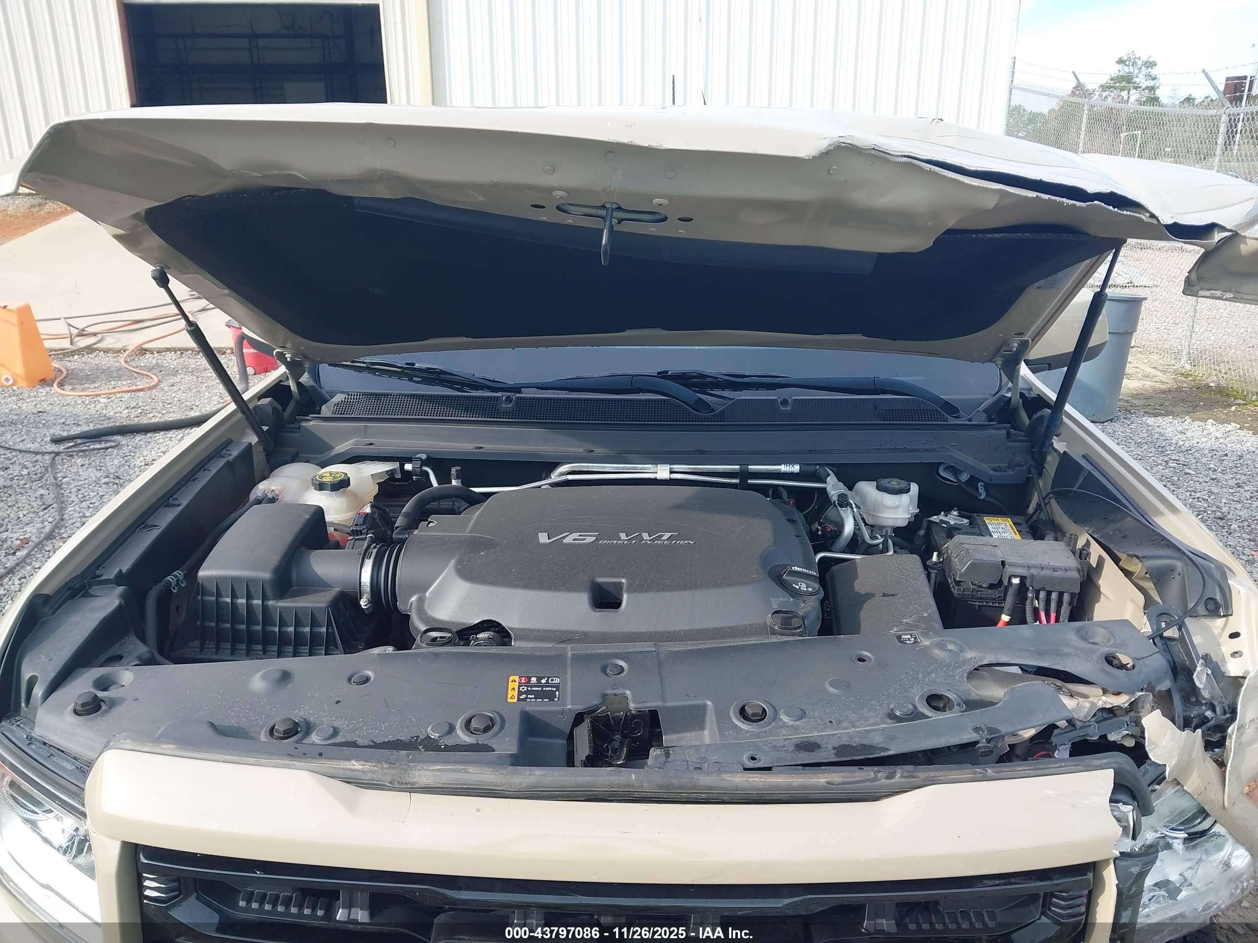 GMC CANYON image 10