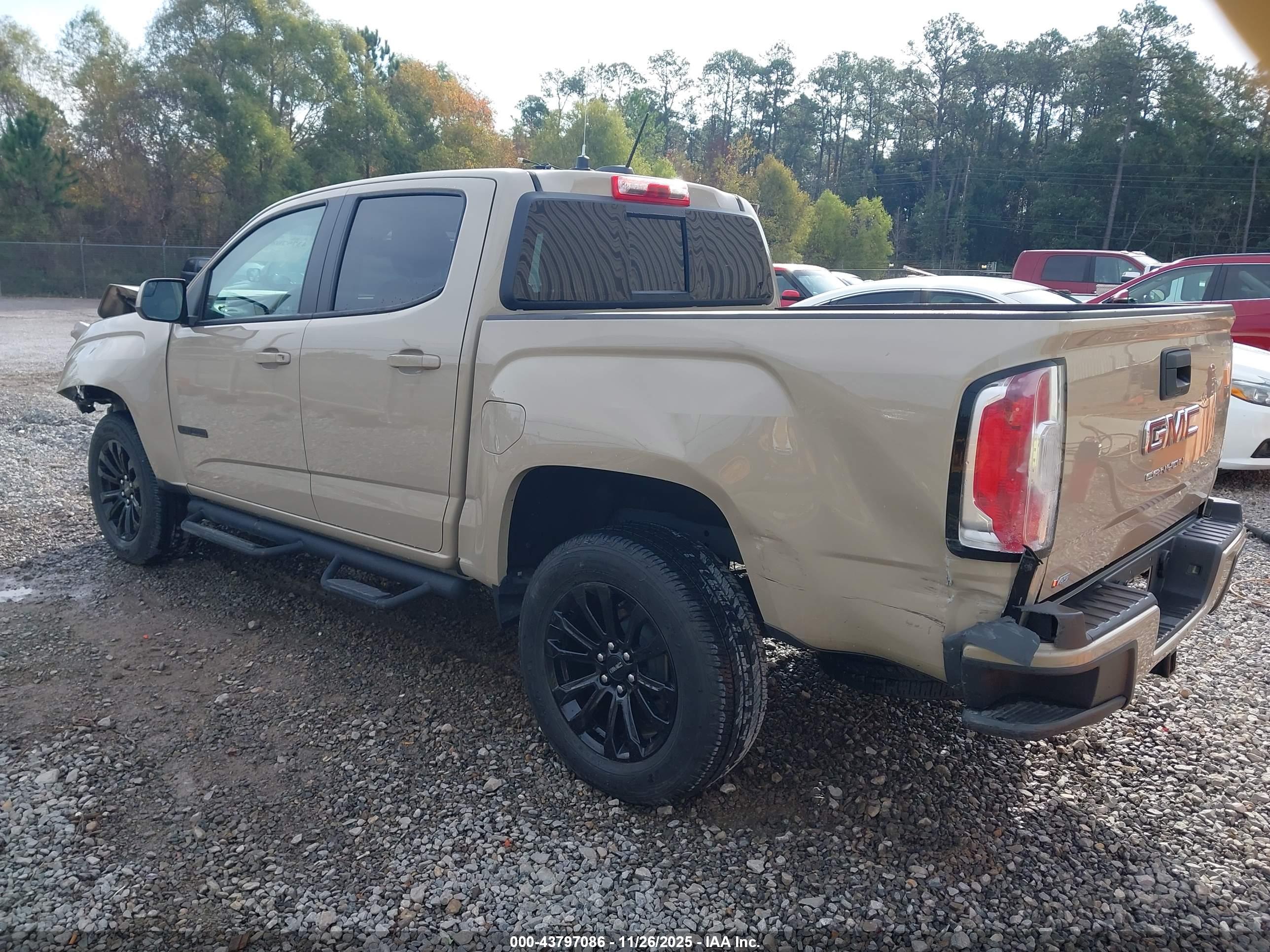 GMC CANYON image 3