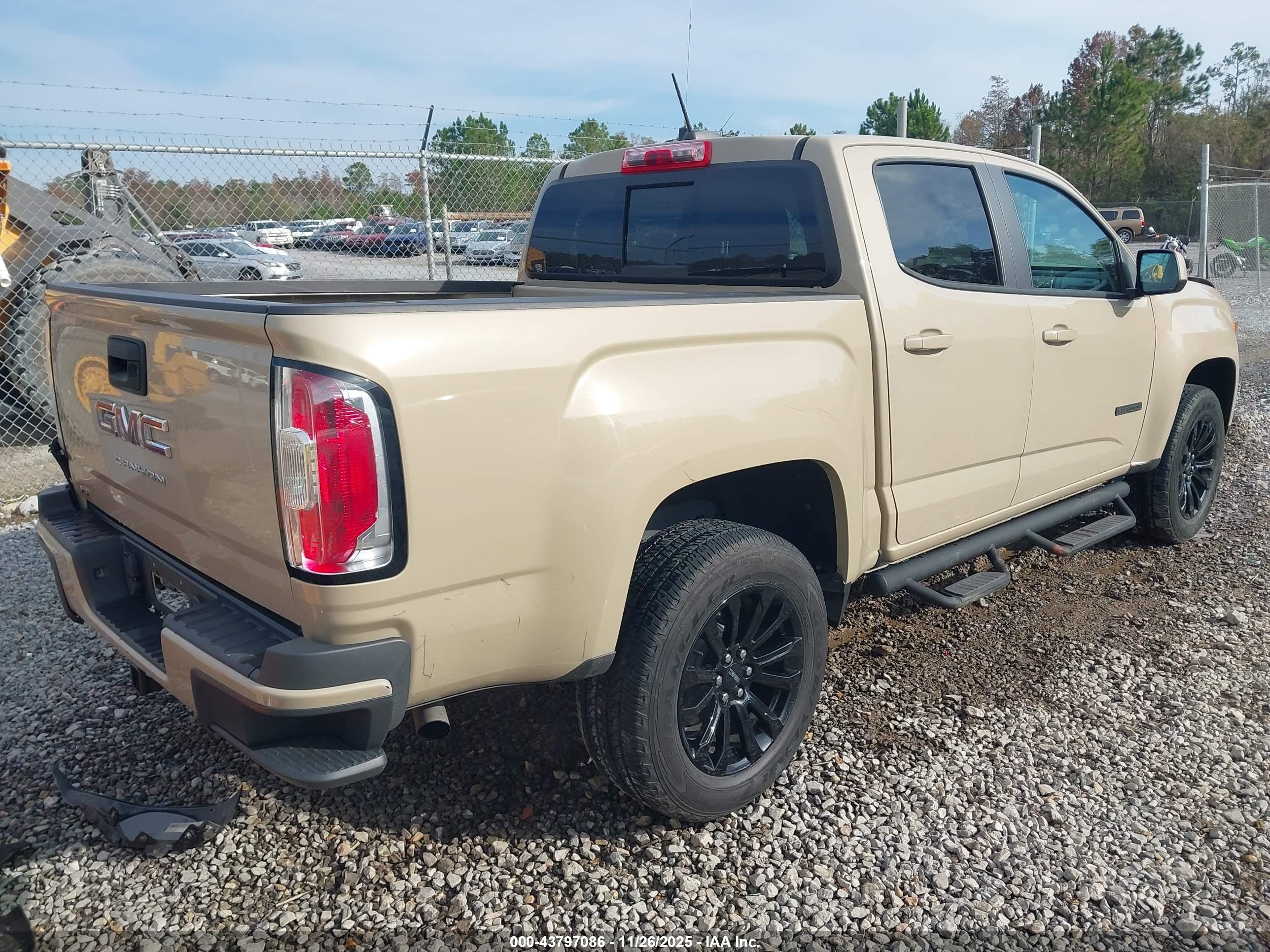 GMC CANYON image 4