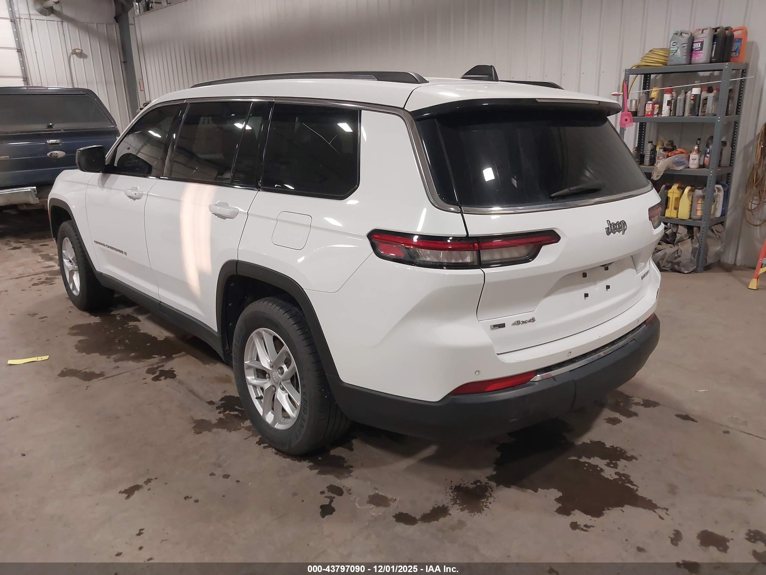 JEEP GRAND image 3