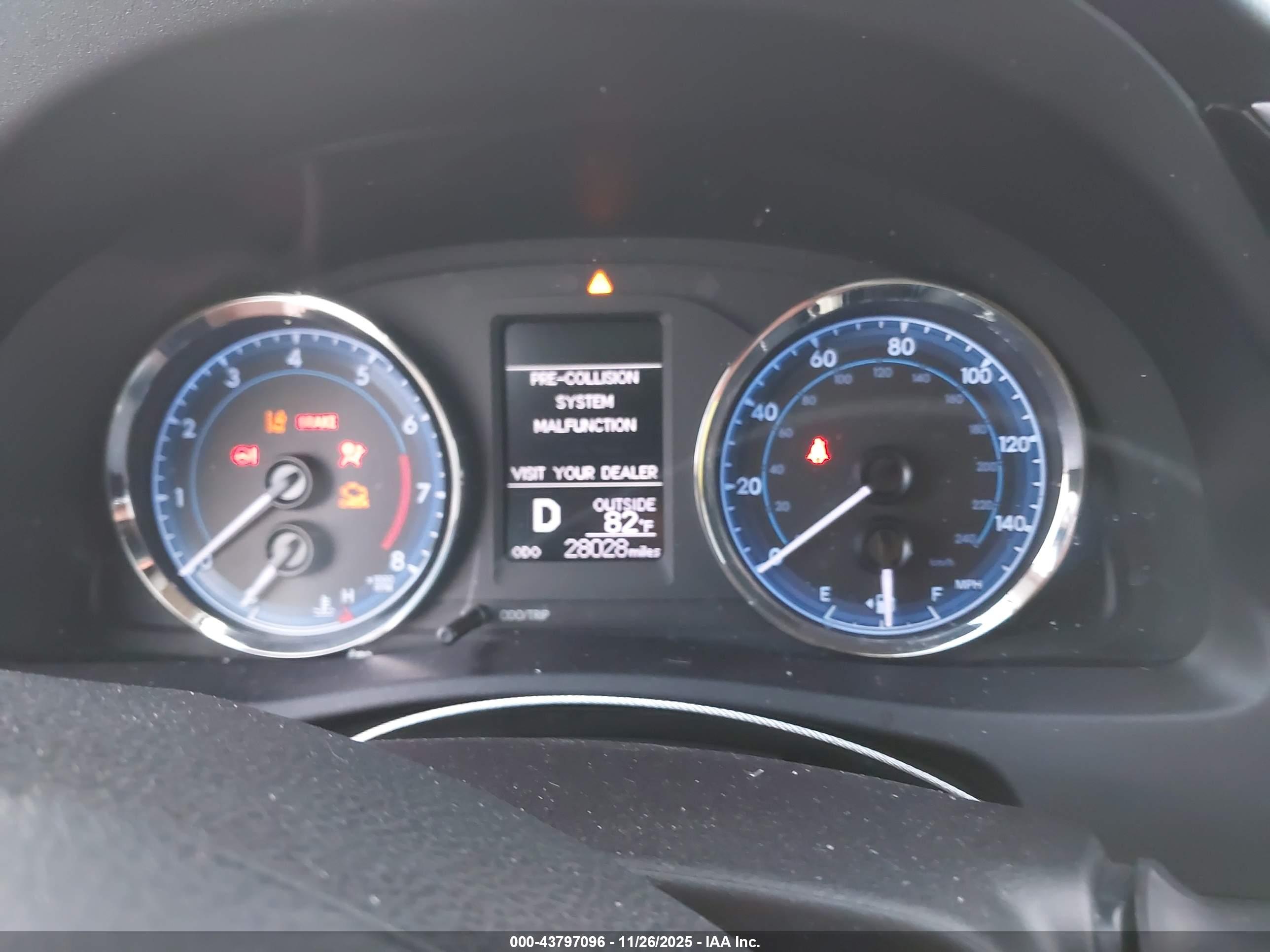 TOYOTA COROLLA image 7