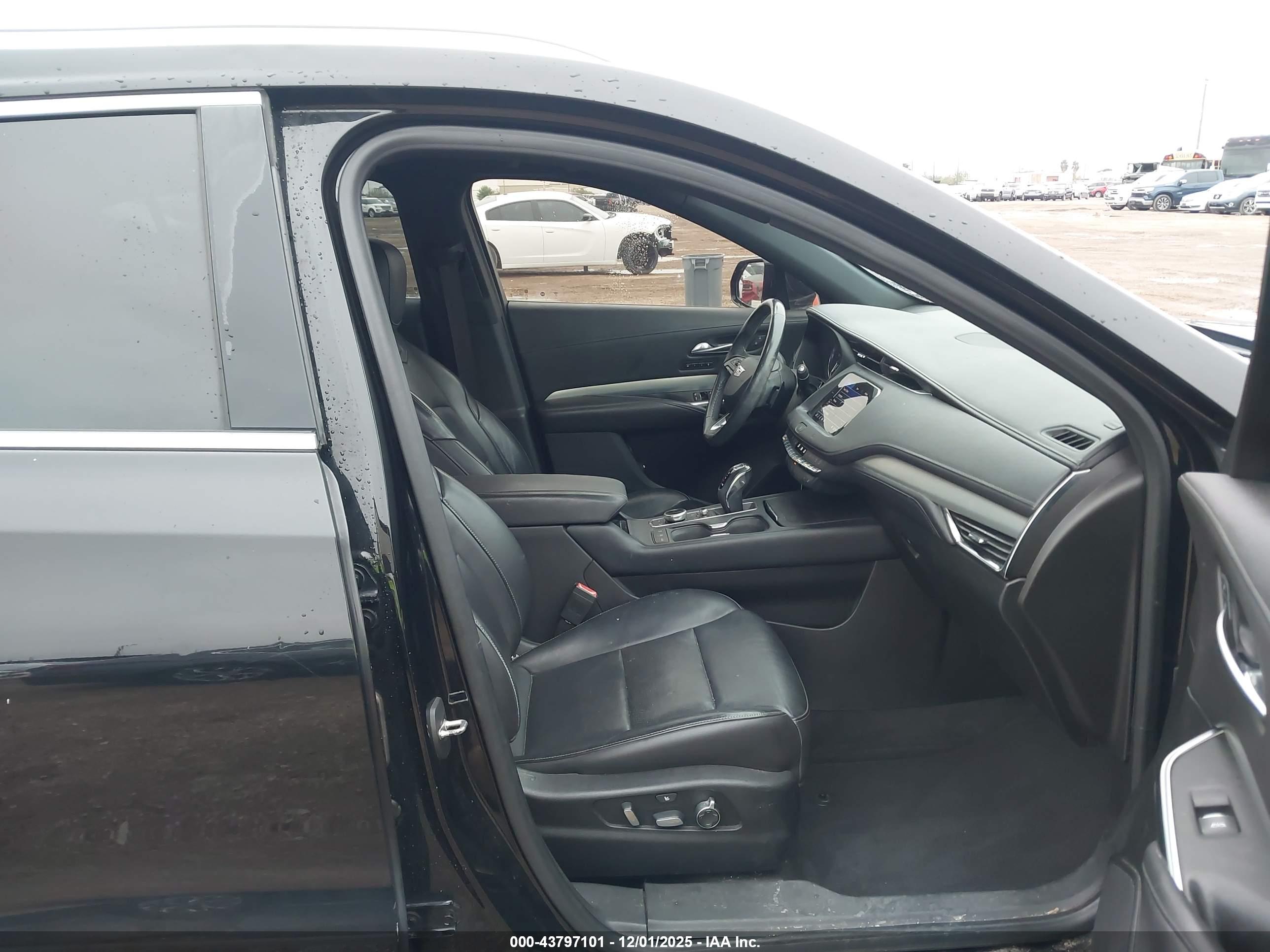 CADILLAC XT4 image 5