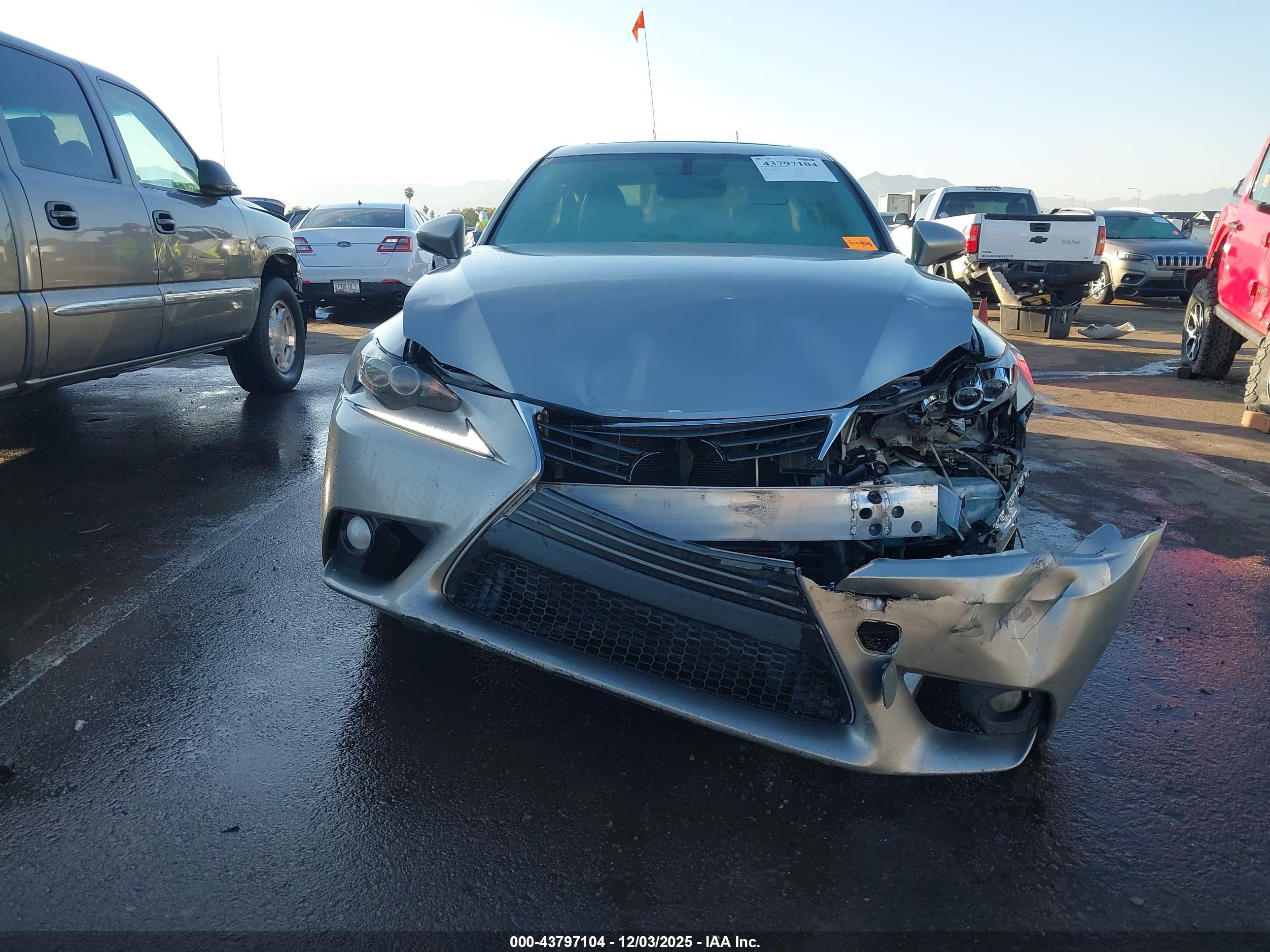 LEXUS IS image 6