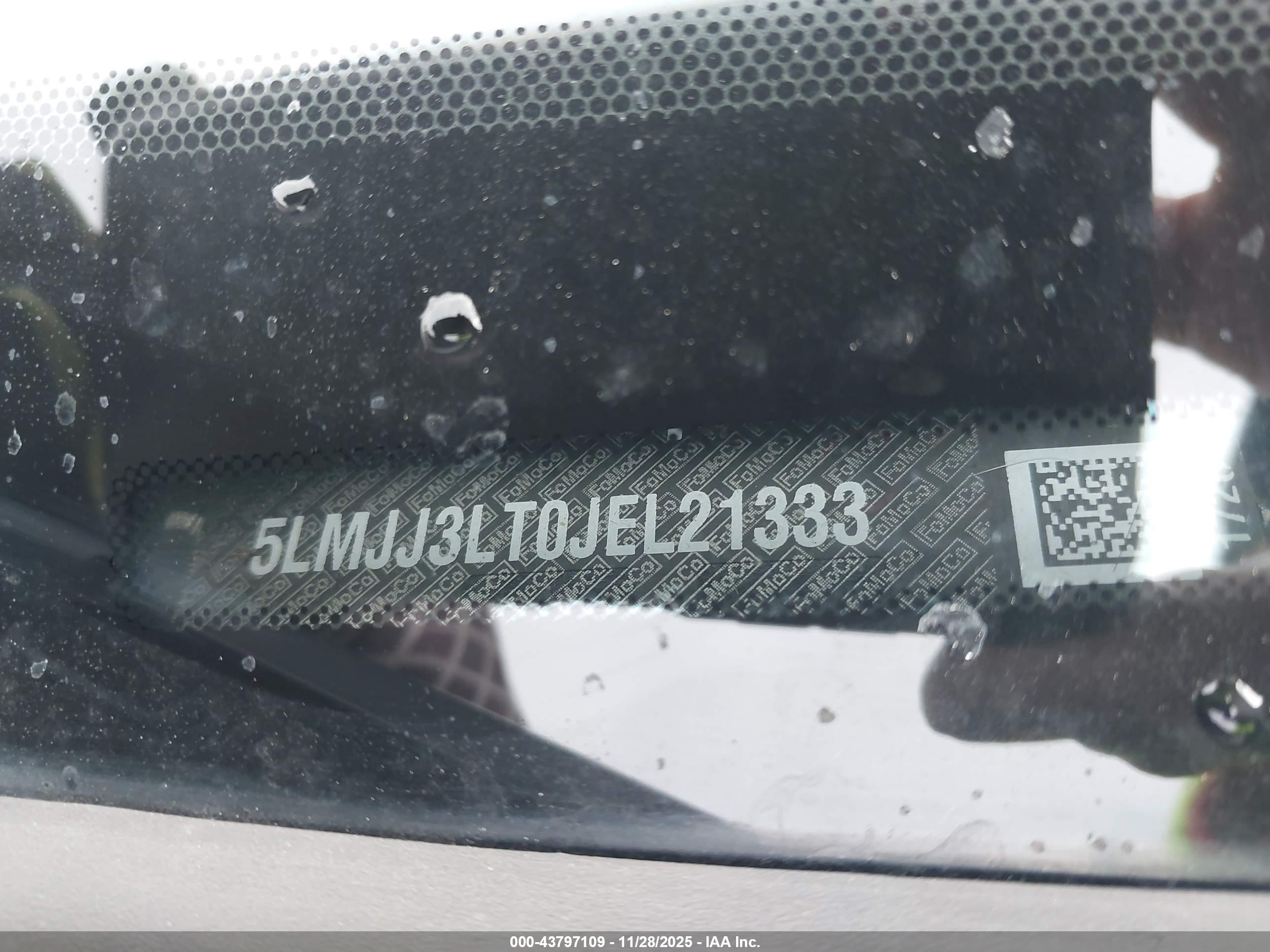 LINCOLN NAVIGATOR image 9