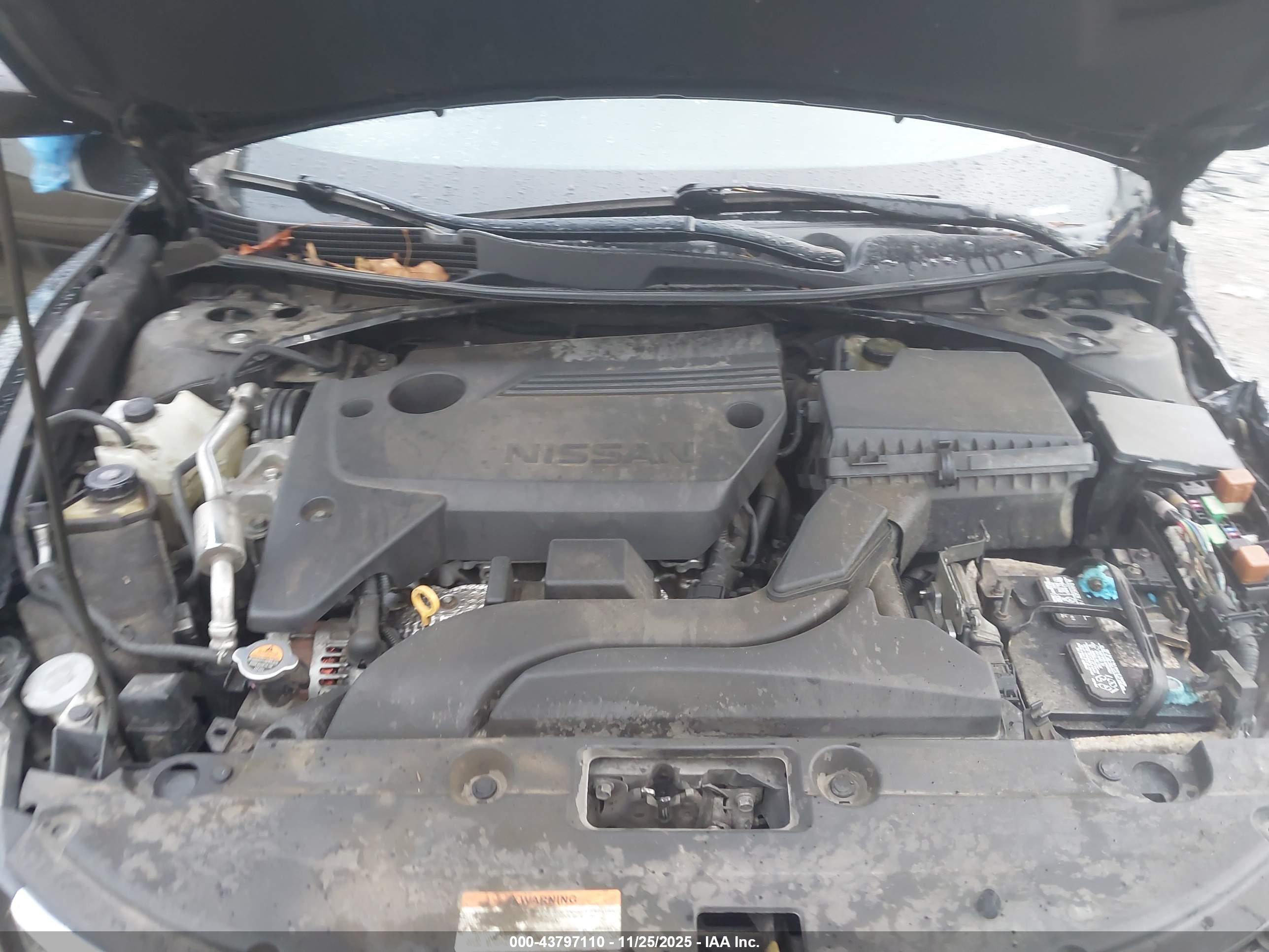 NISSAN ALTIMA image 10