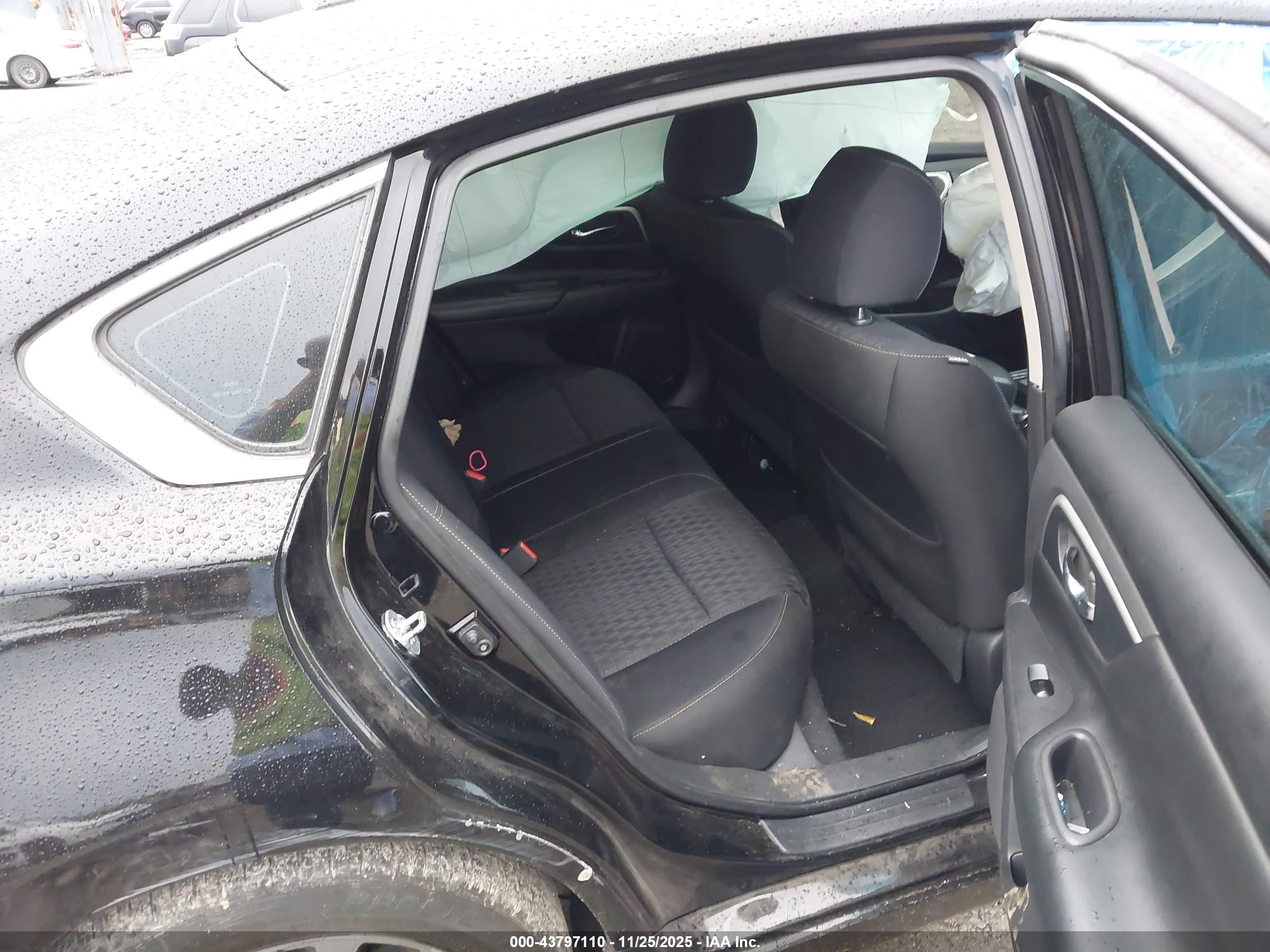 NISSAN ALTIMA image 8