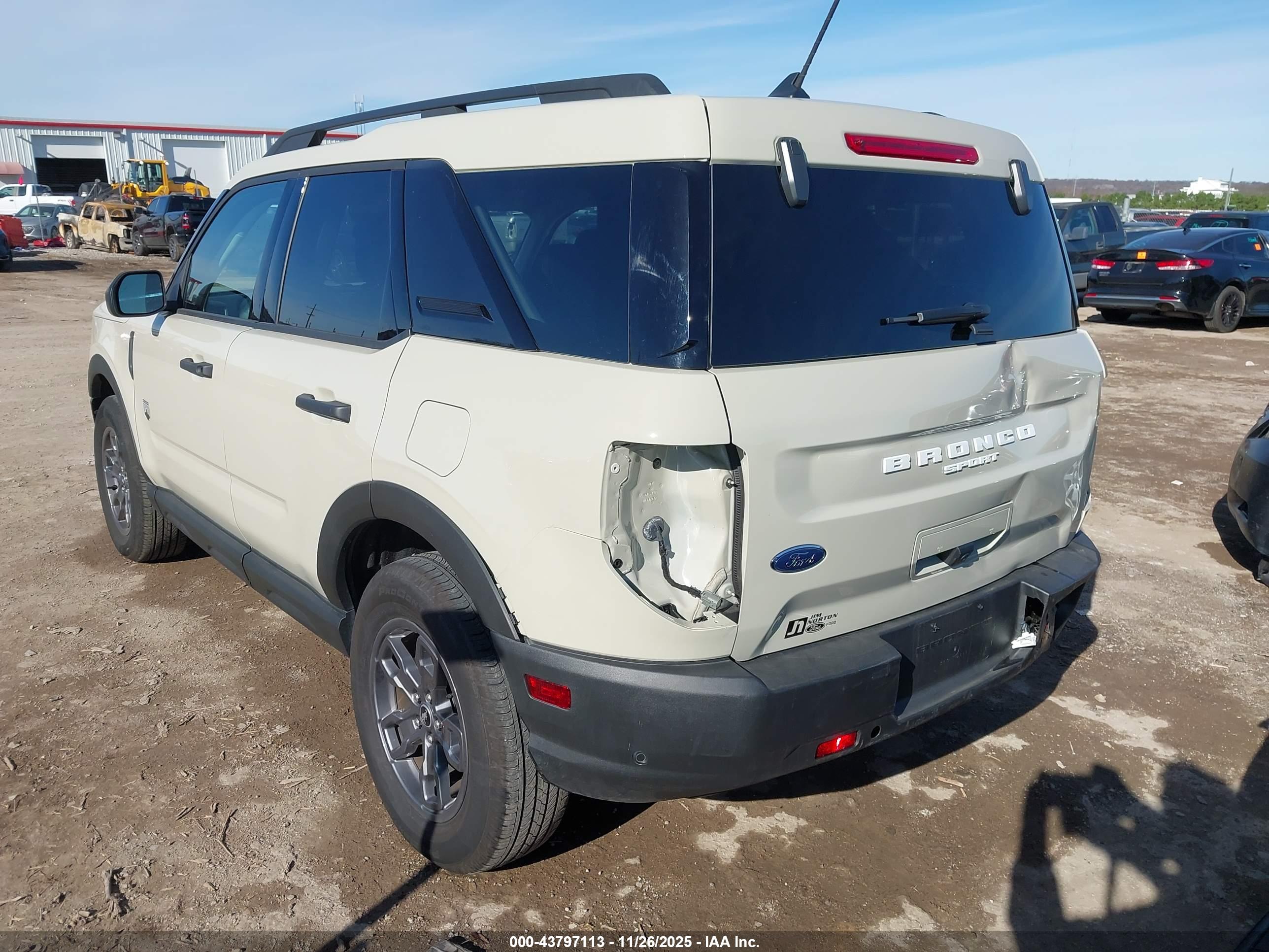 FORD BRONCO image 3