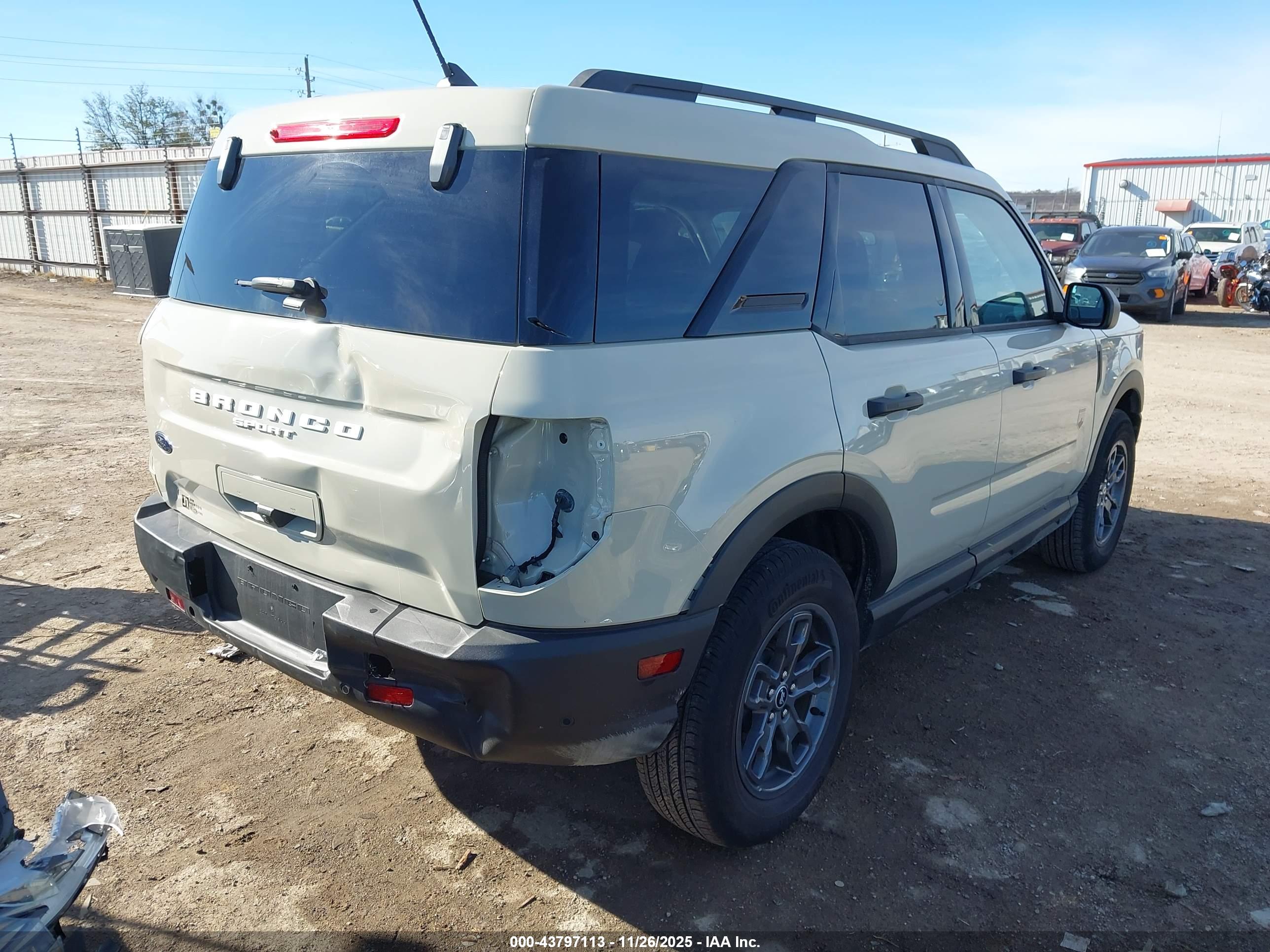 FORD BRONCO image 4