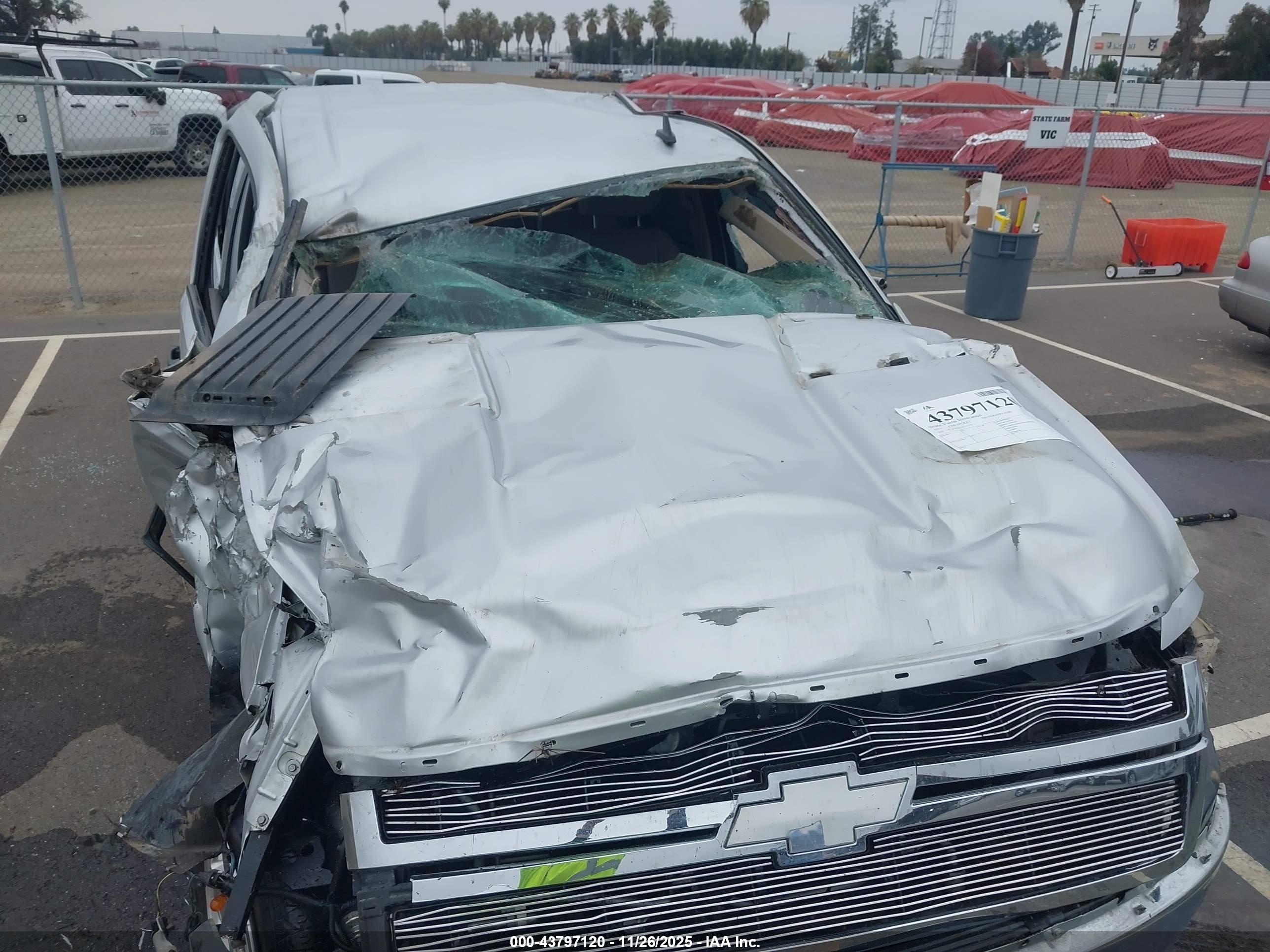 CHEVROLET SILVERADO image 6
