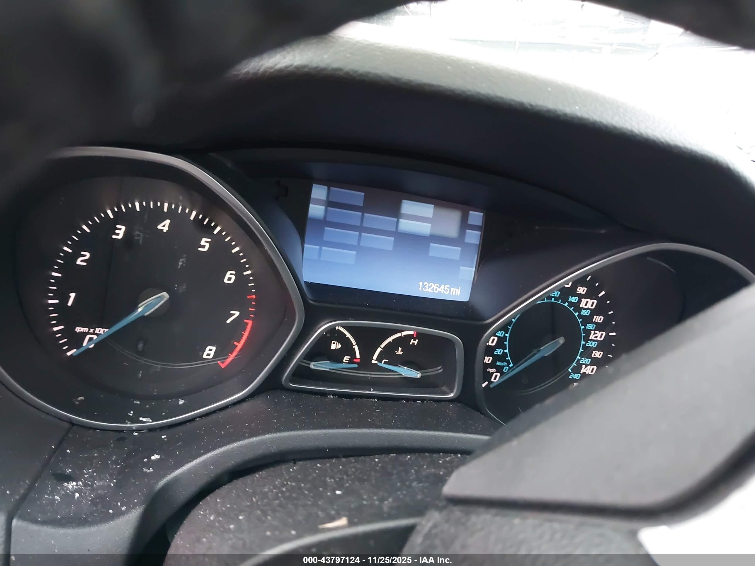FORD FOCUS image 7