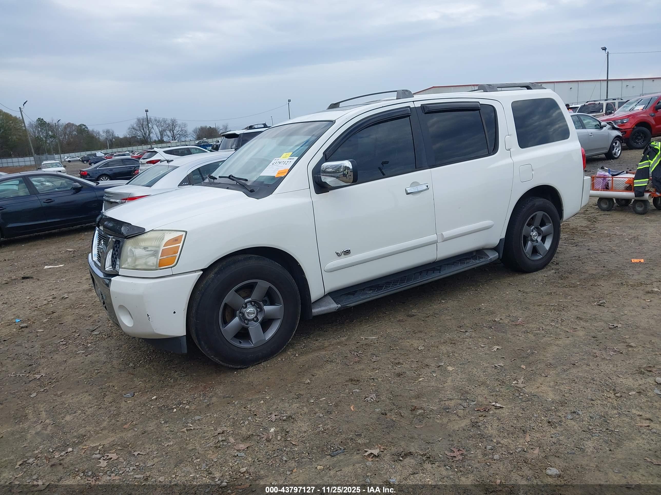 NISSAN PATHFINDER image 2