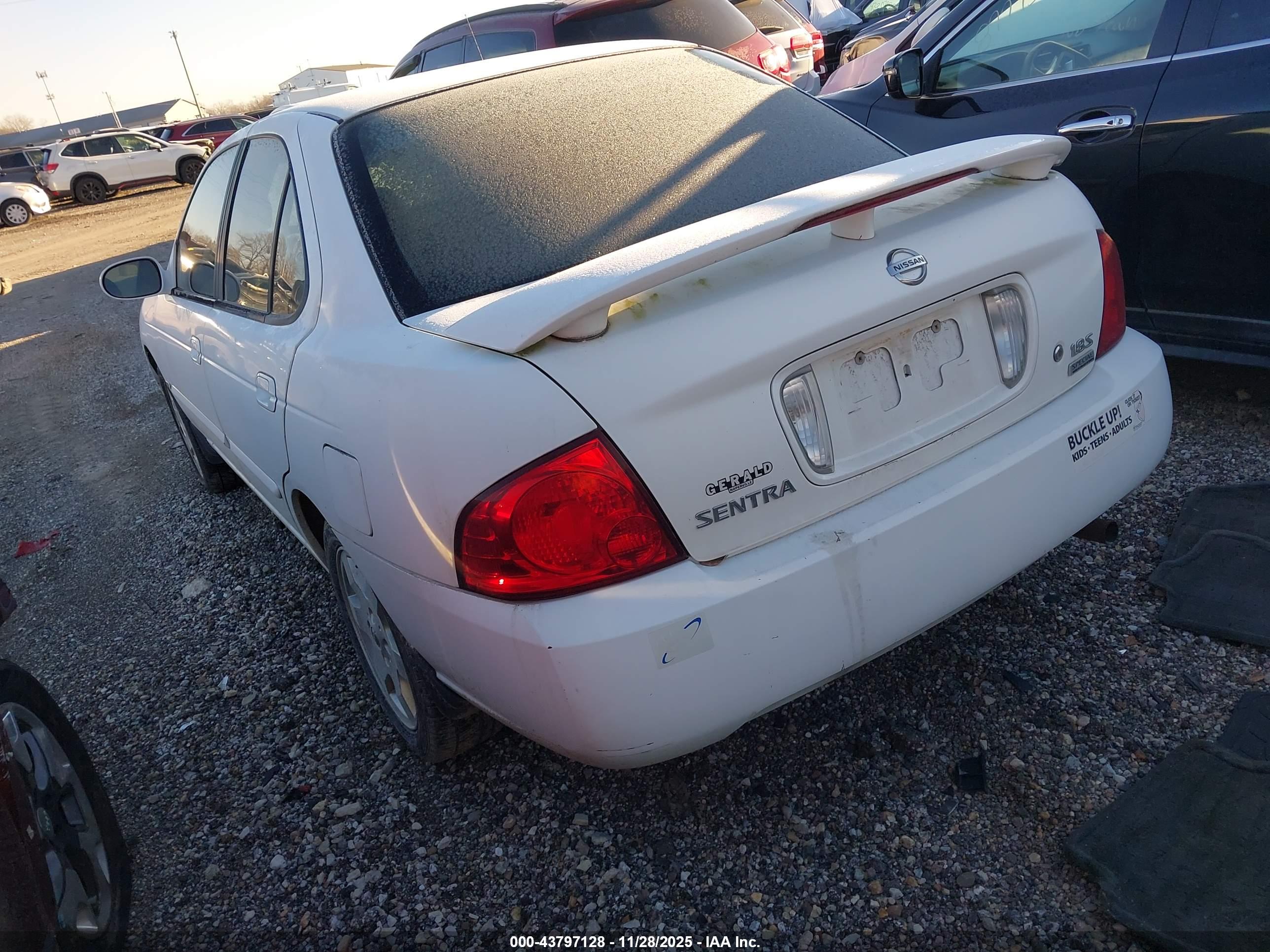 NISSAN SENTRA image 3