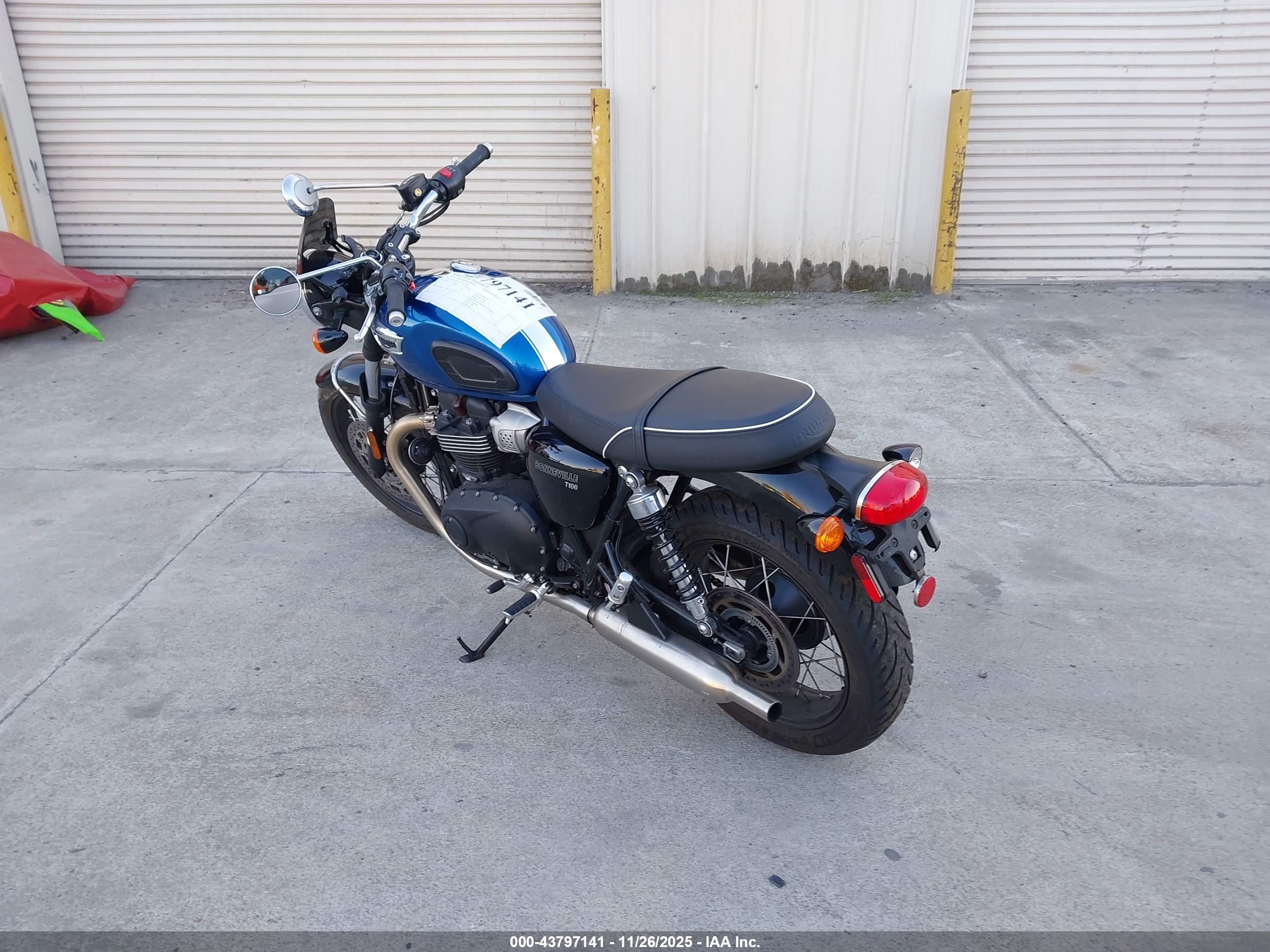 TRIUMPH MOTORCYCLE image 3