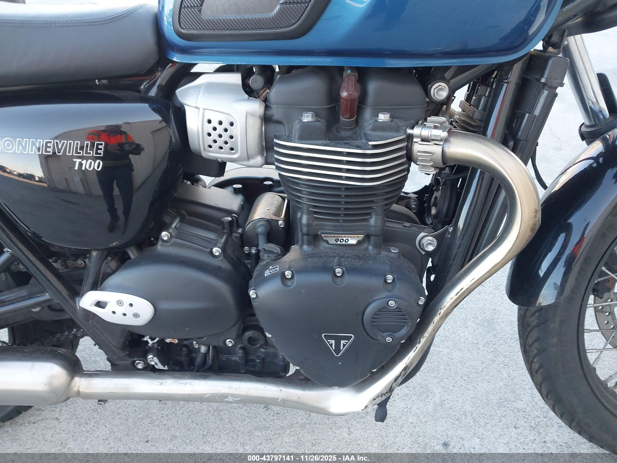 TRIUMPH MOTORCYCLE image 8