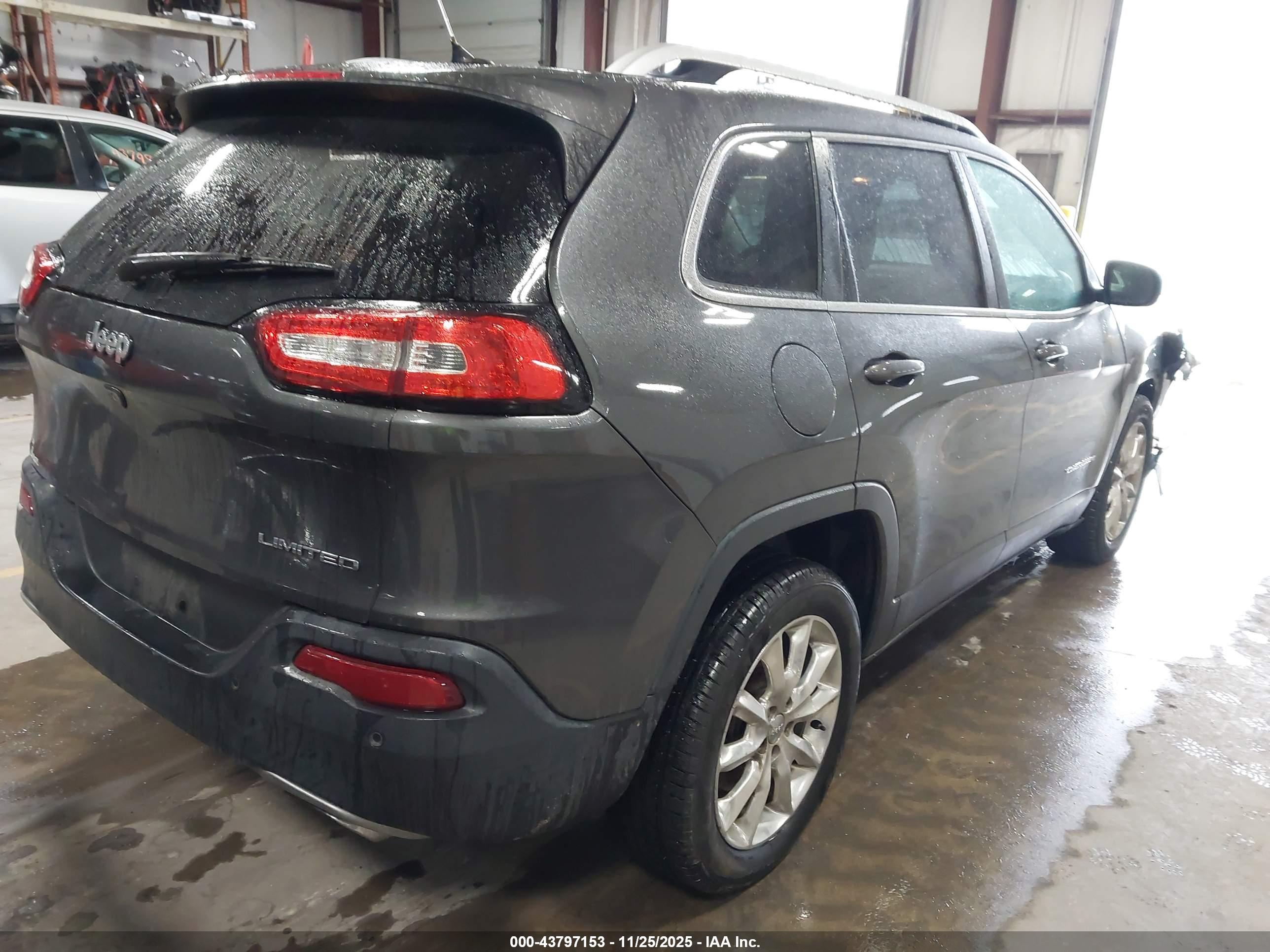 JEEP CHEROKEE image 4
