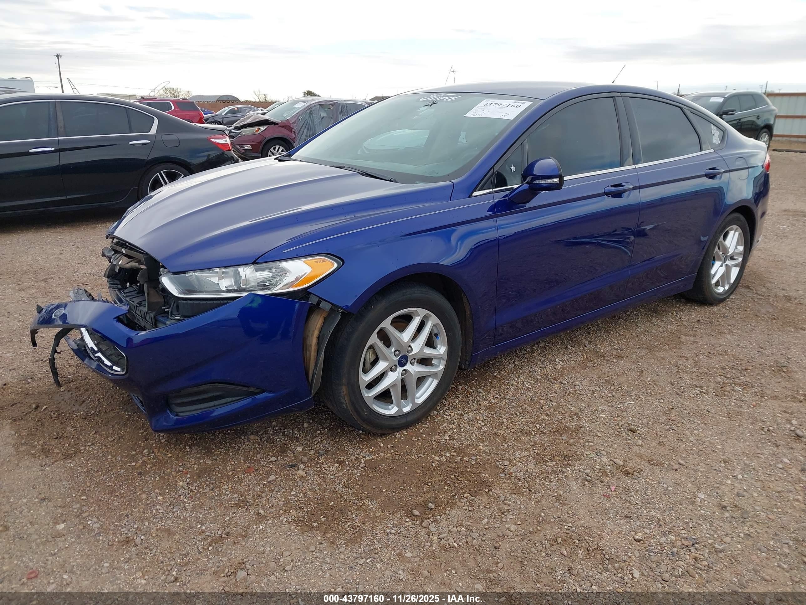 FORD FUSION image 2