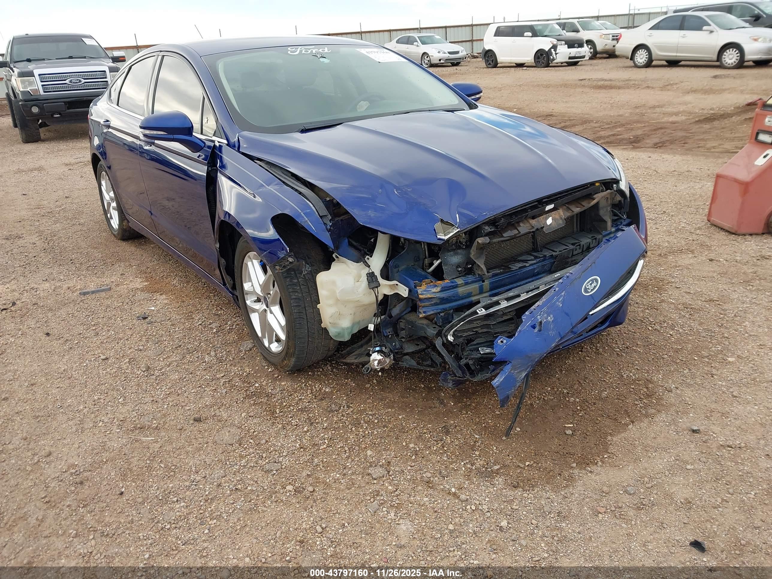 FORD FUSION image 6