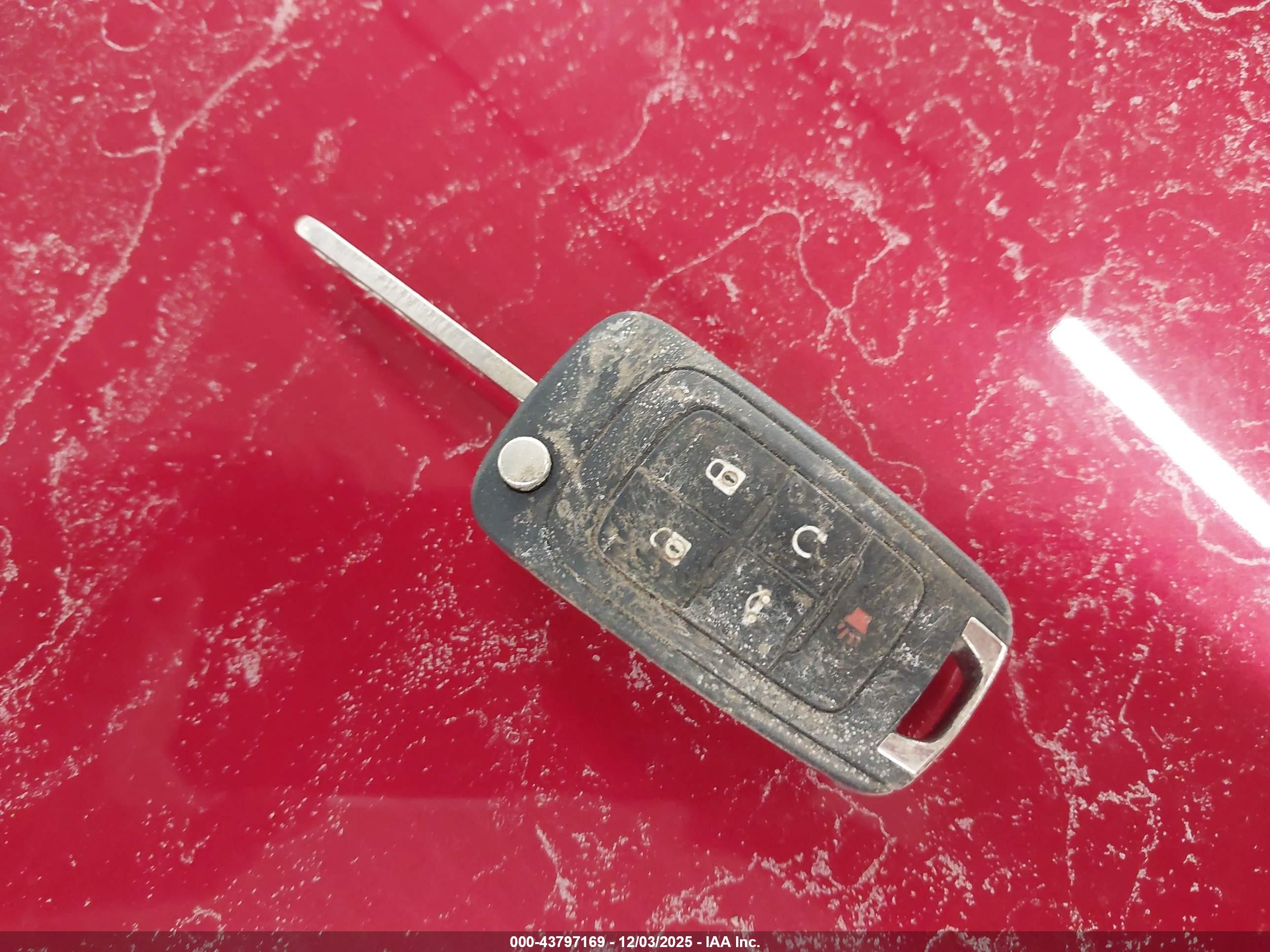 BUICK LACROSSE image 11