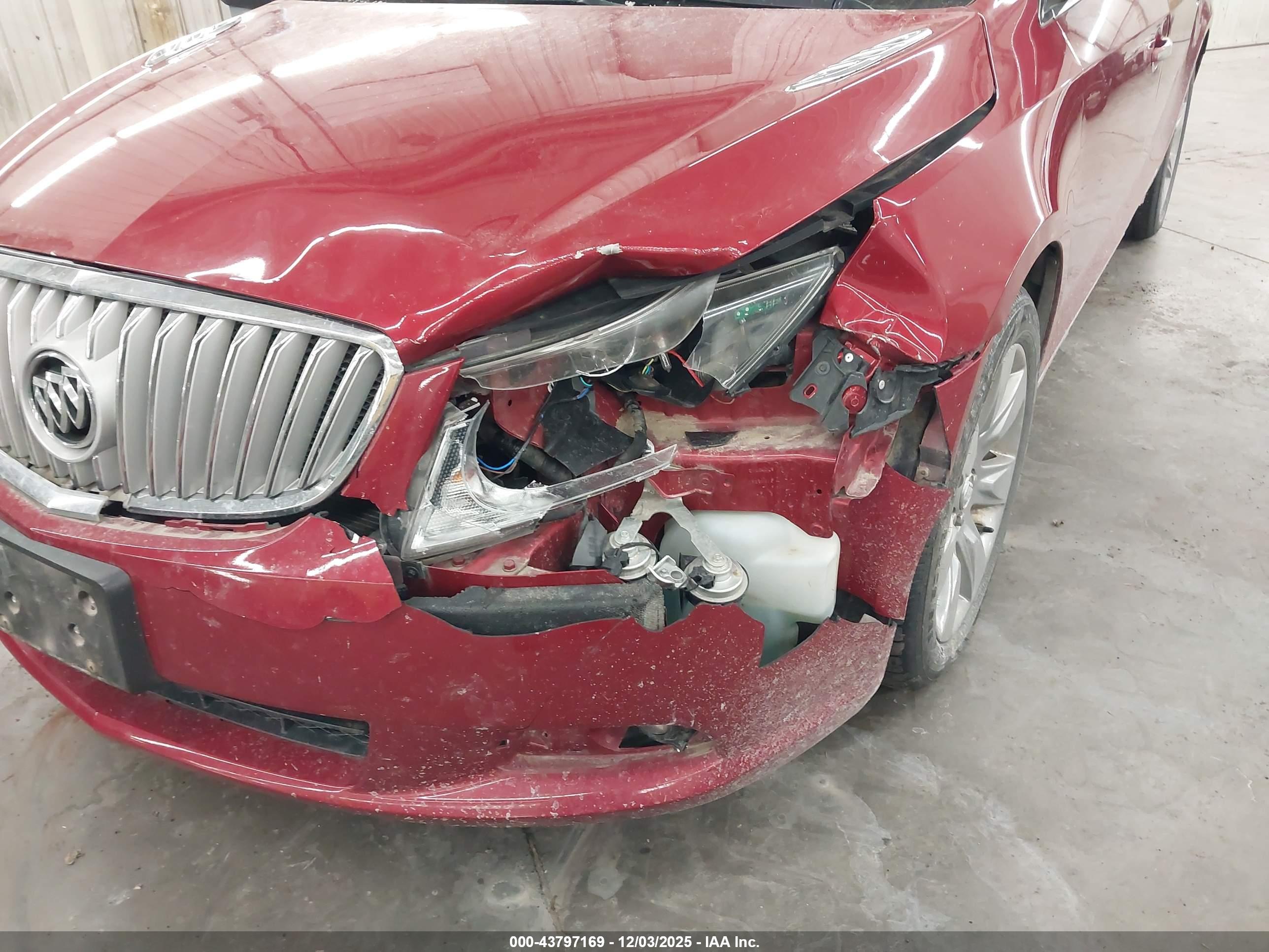 BUICK LACROSSE image 6