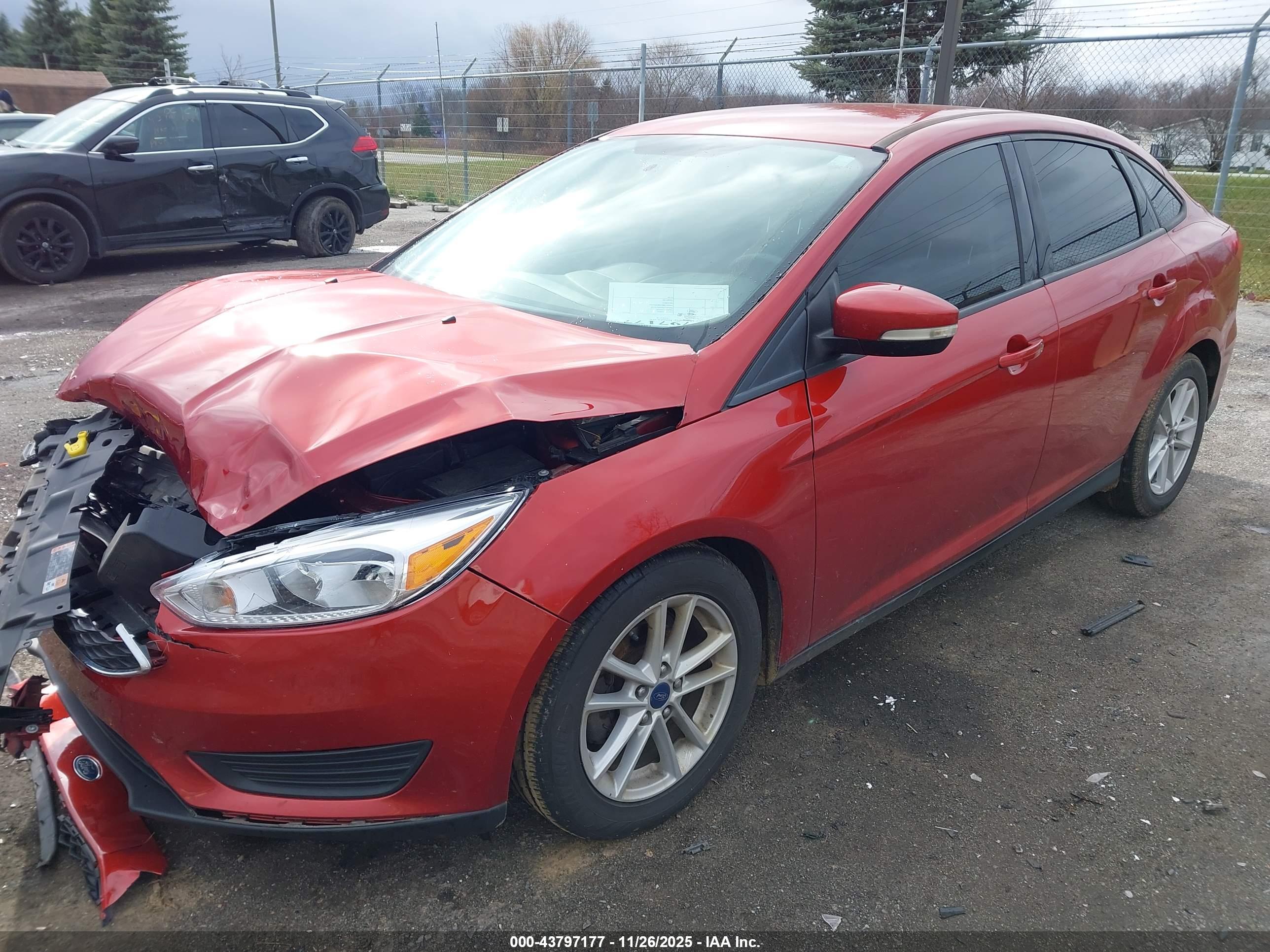 FORD FOCUS image 2