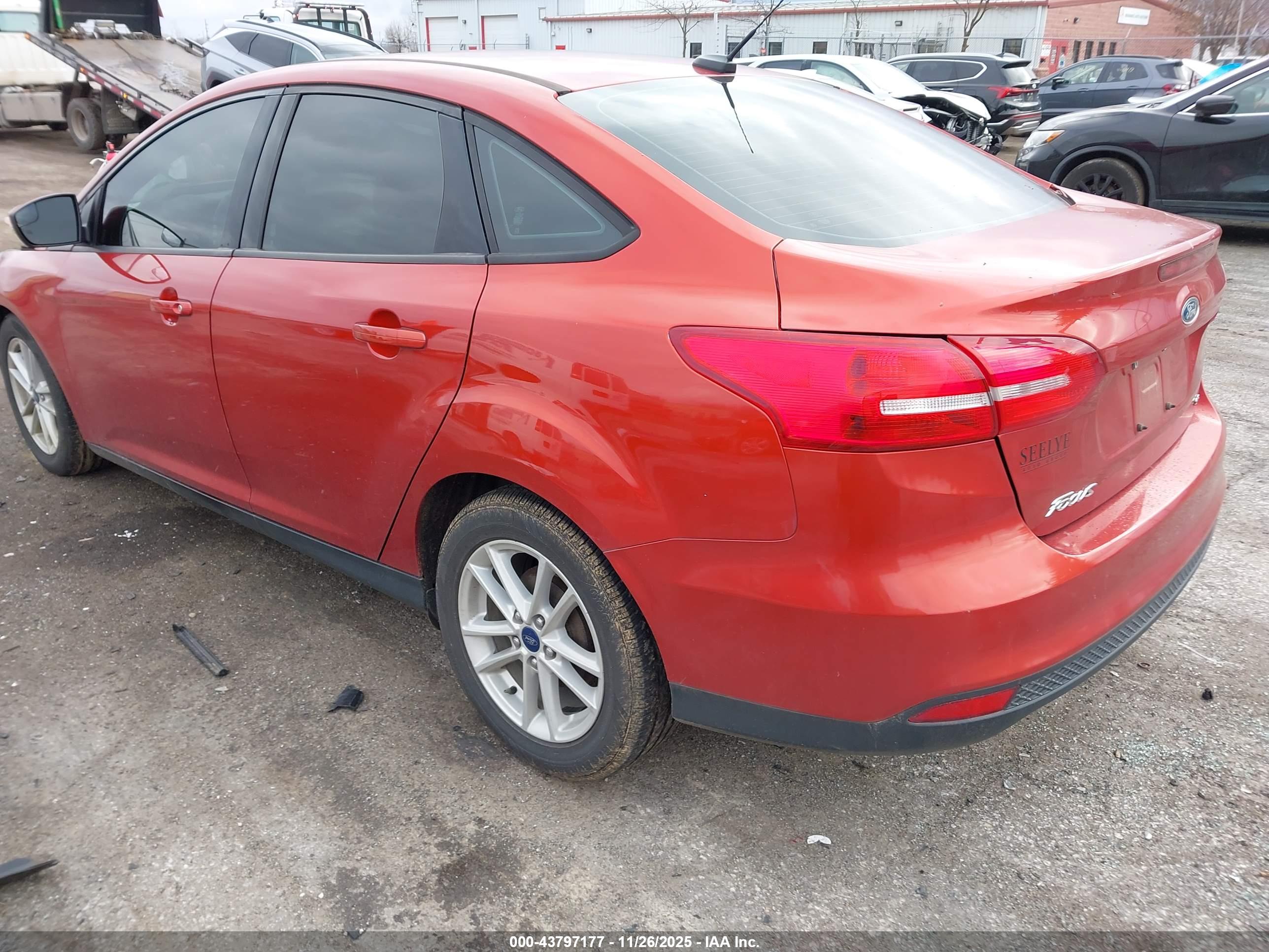 FORD FOCUS image 3