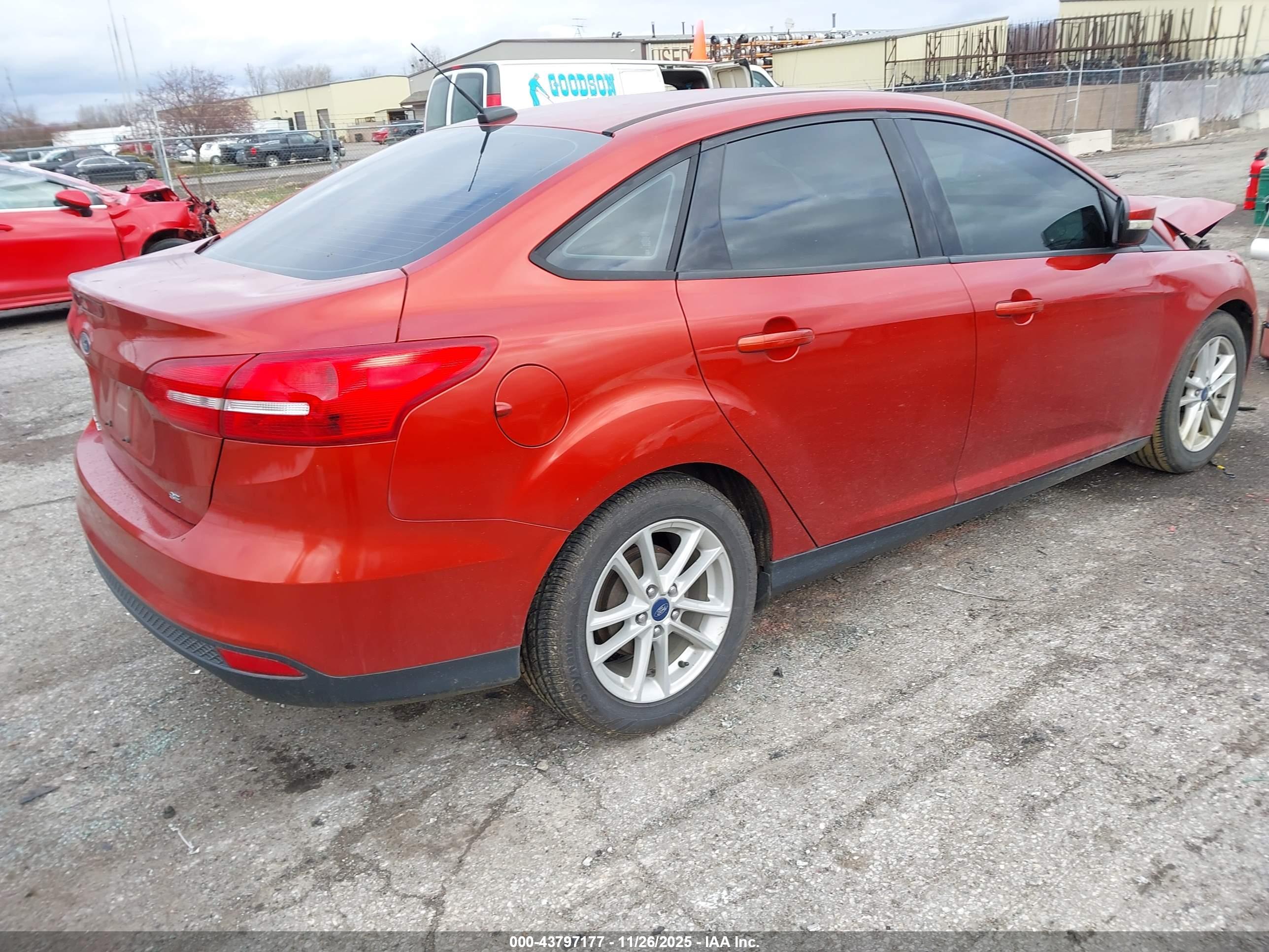 FORD FOCUS image 4