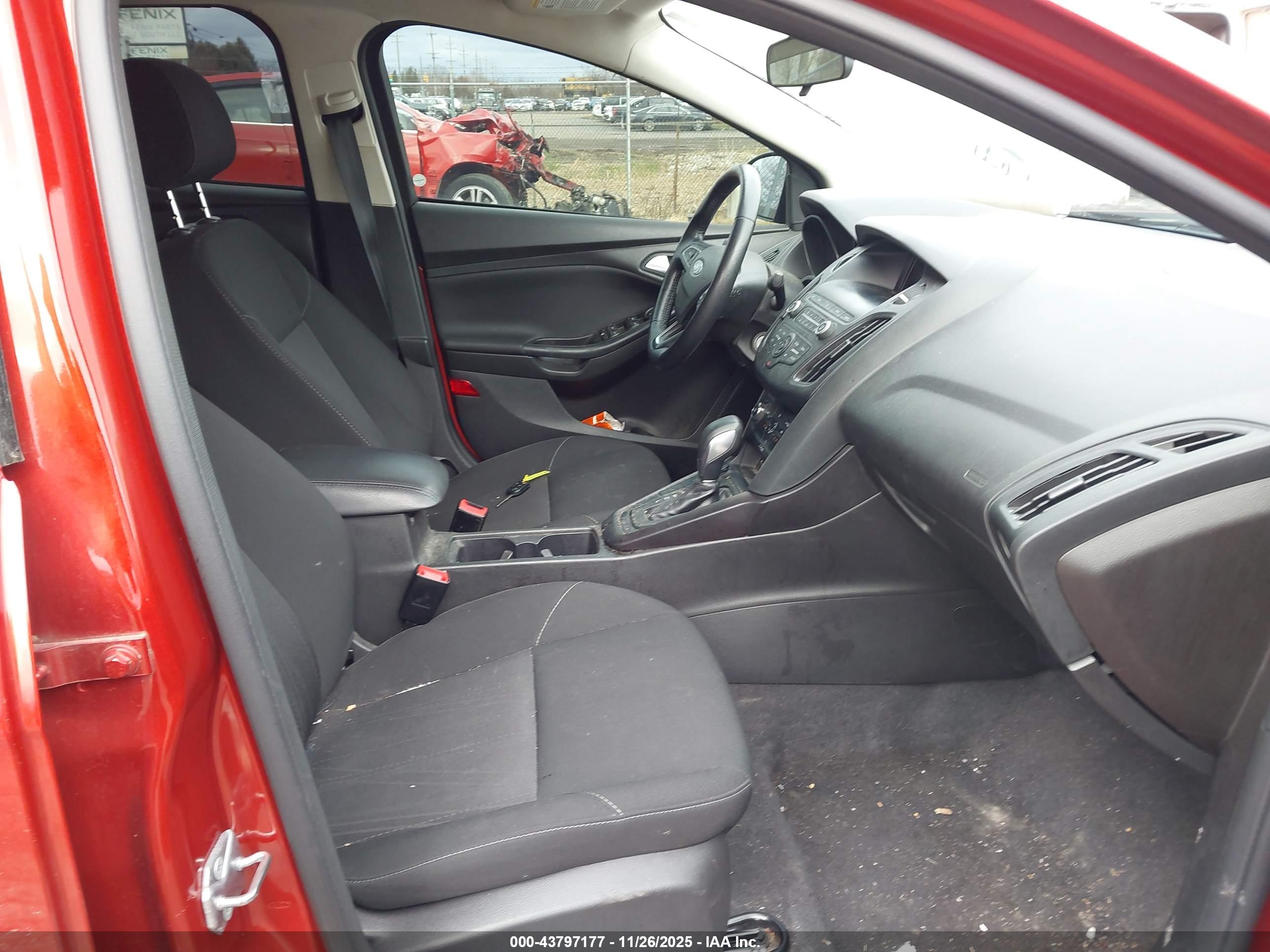 FORD FOCUS image 5
