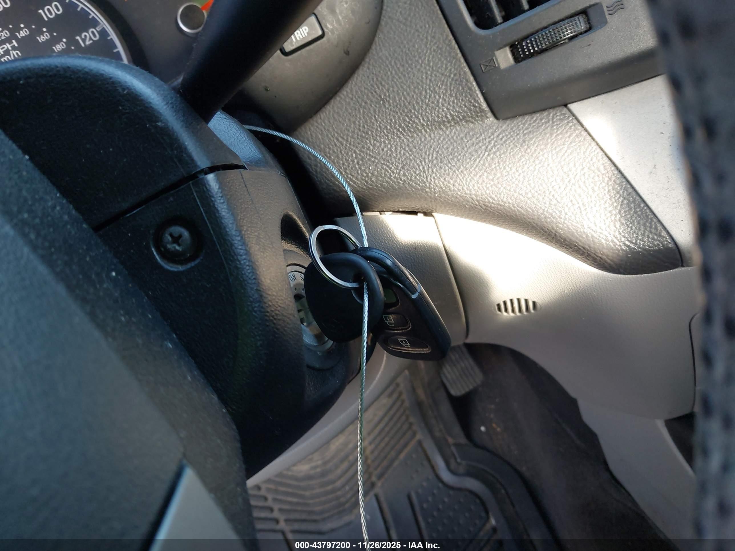 HYUNDAI ELANTRA image 11