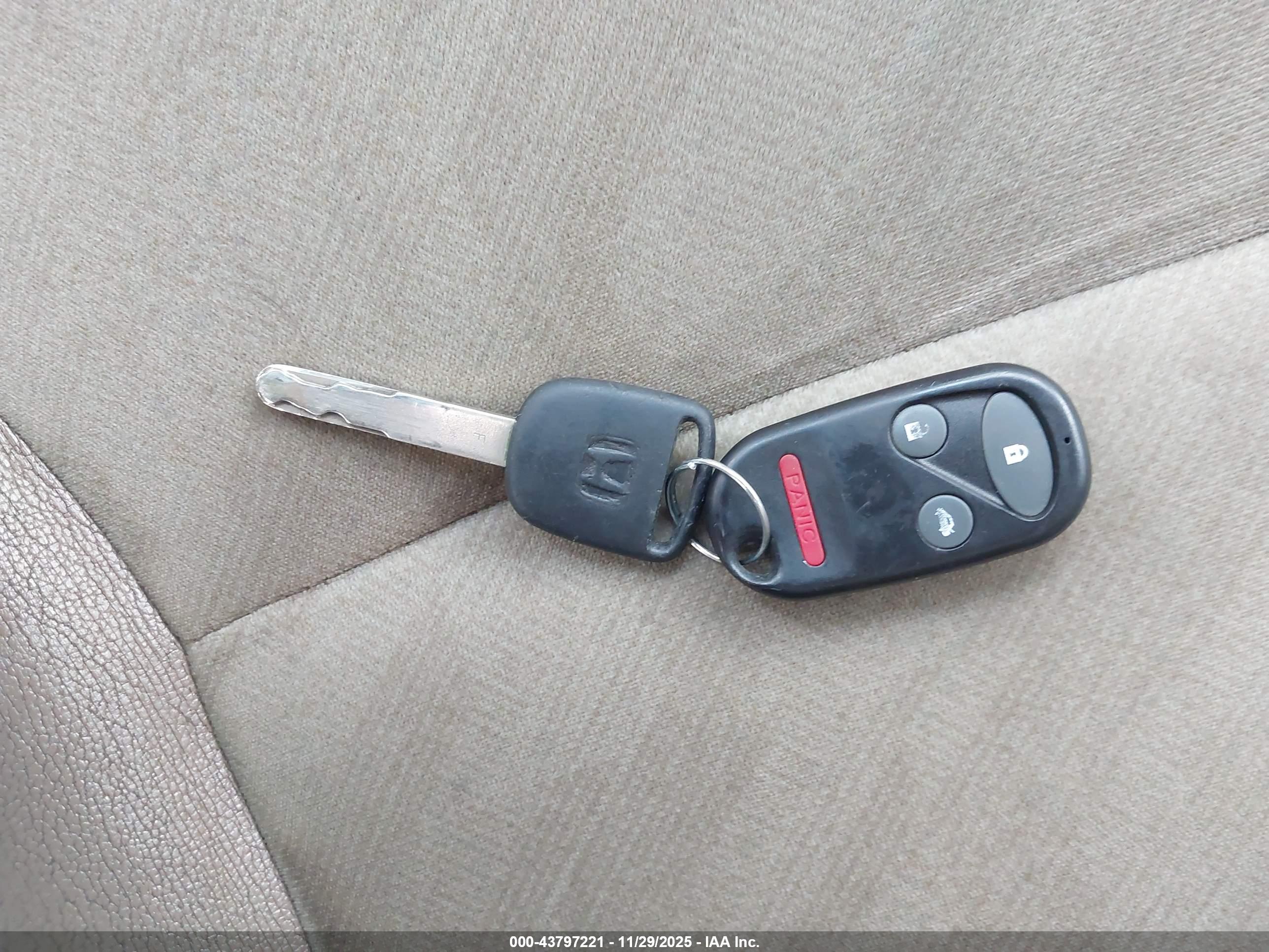 HONDA CR-V image 11