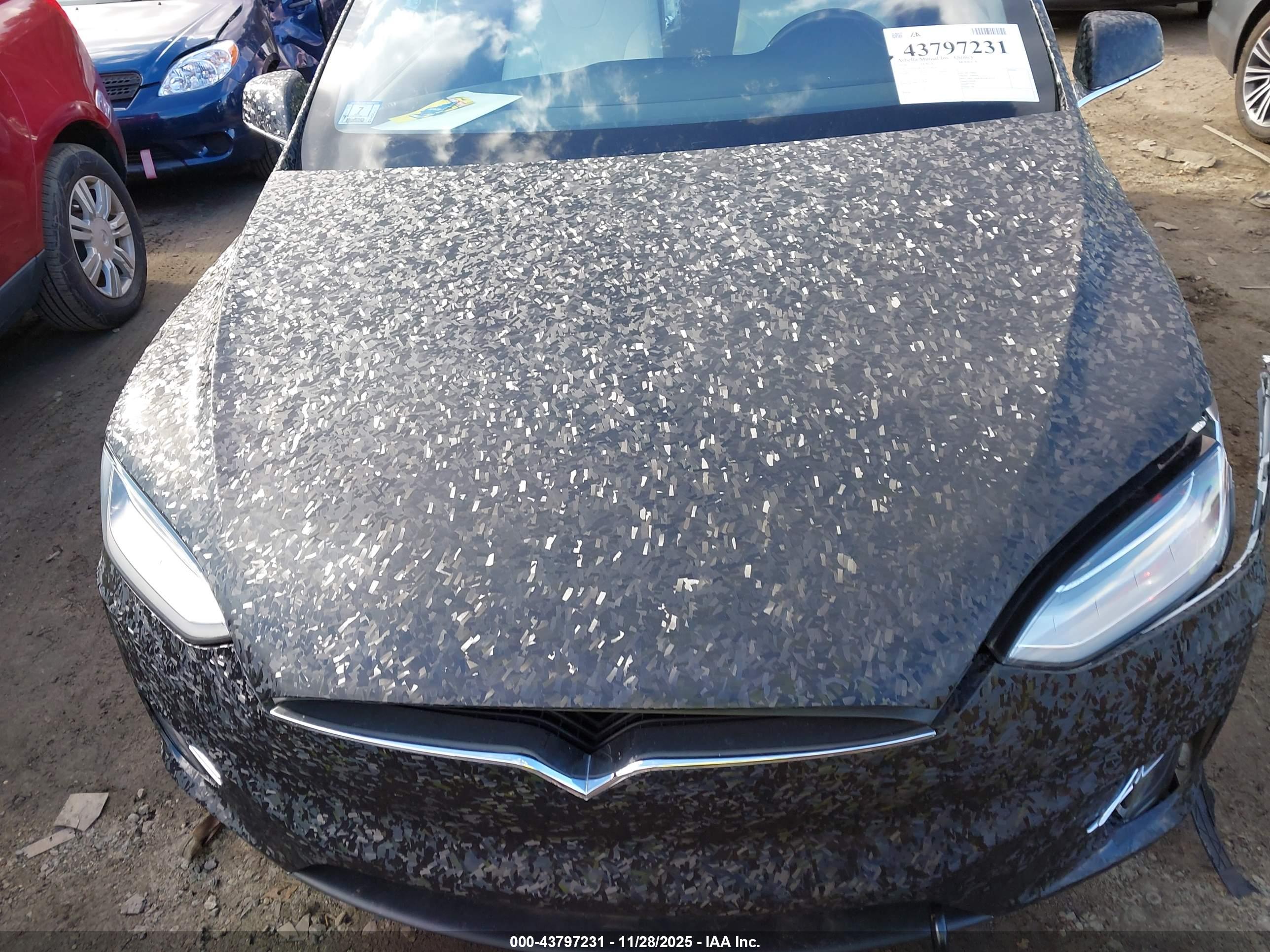TESLA MODEL image 10