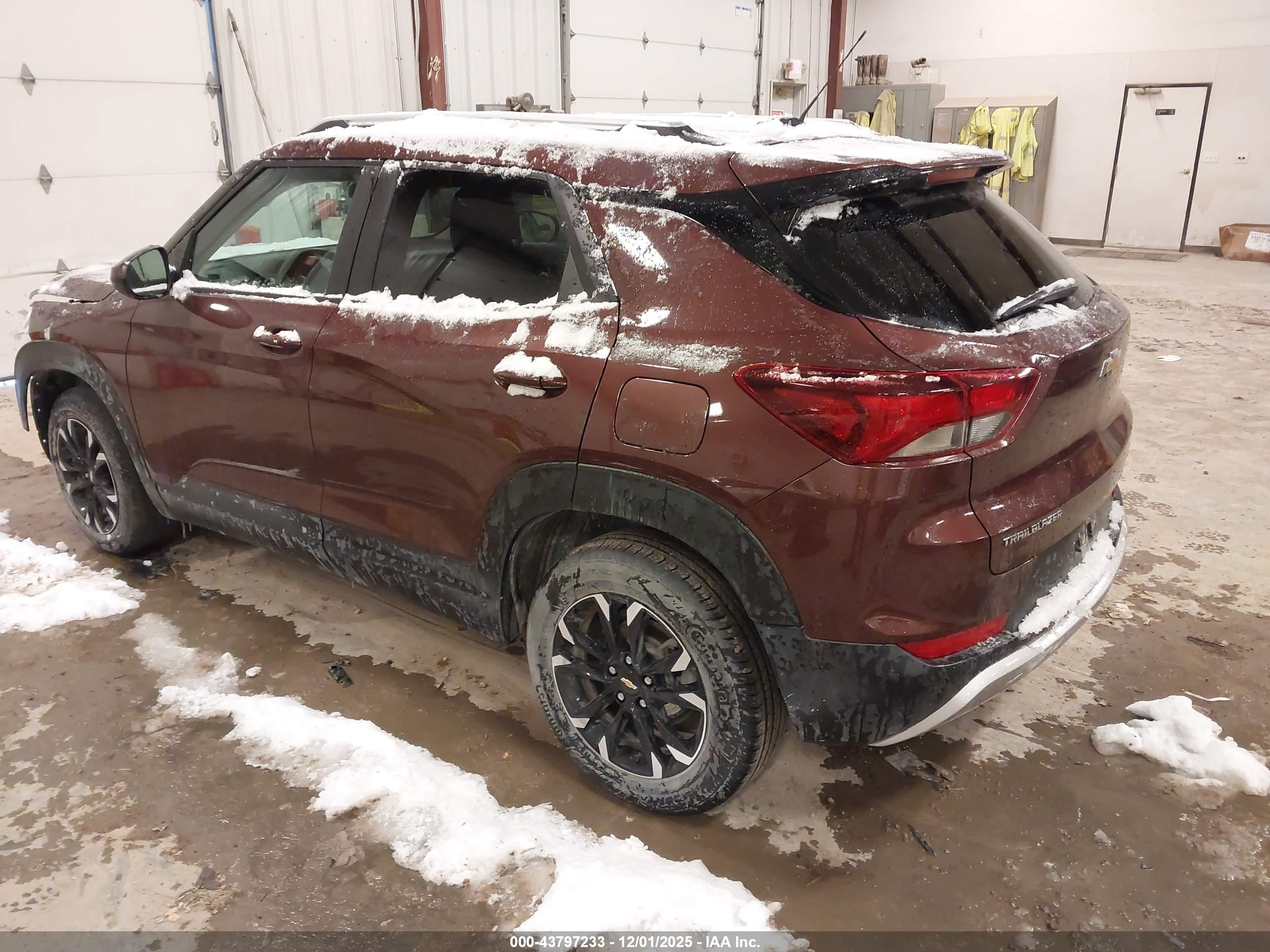 CHEVROLET TRAILBLAZER image 3