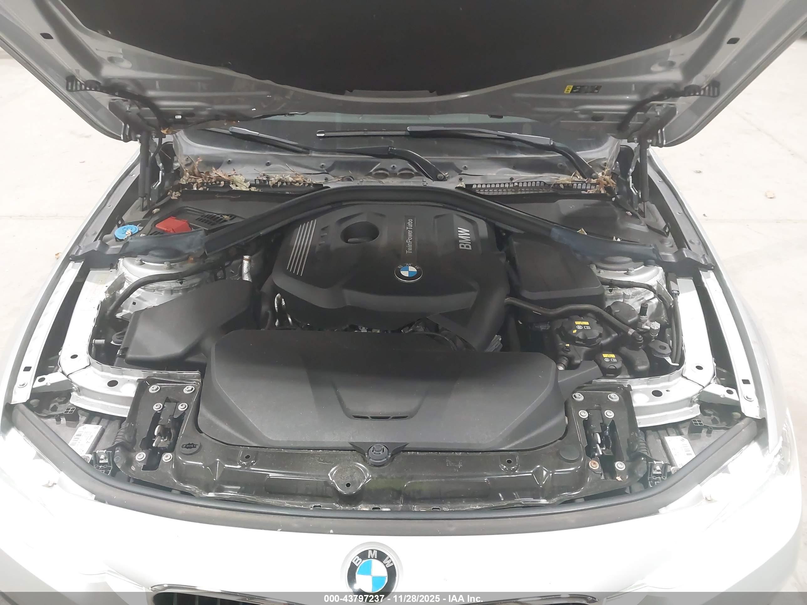 BMW 330I image 10