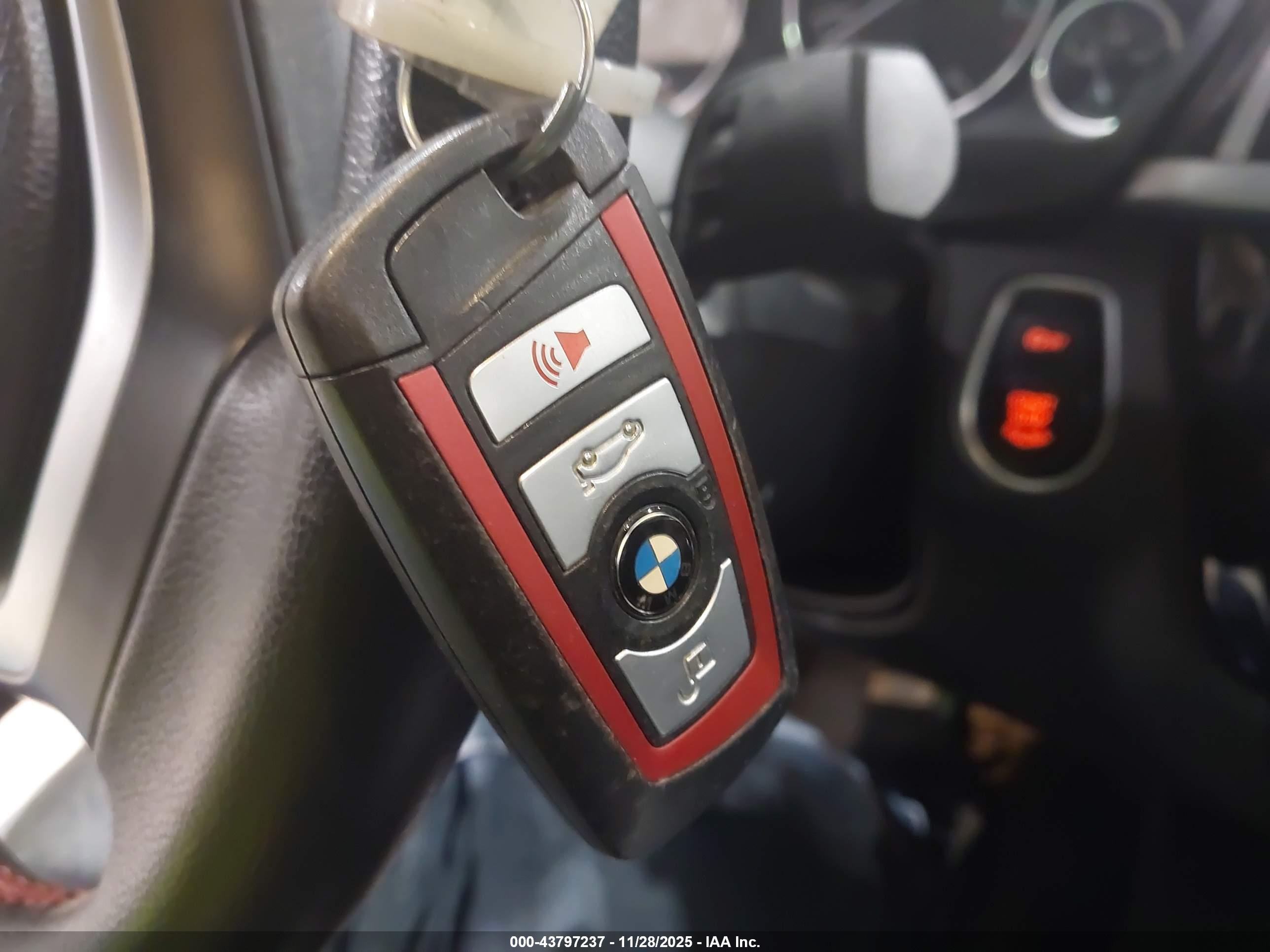 BMW 330I image 11
