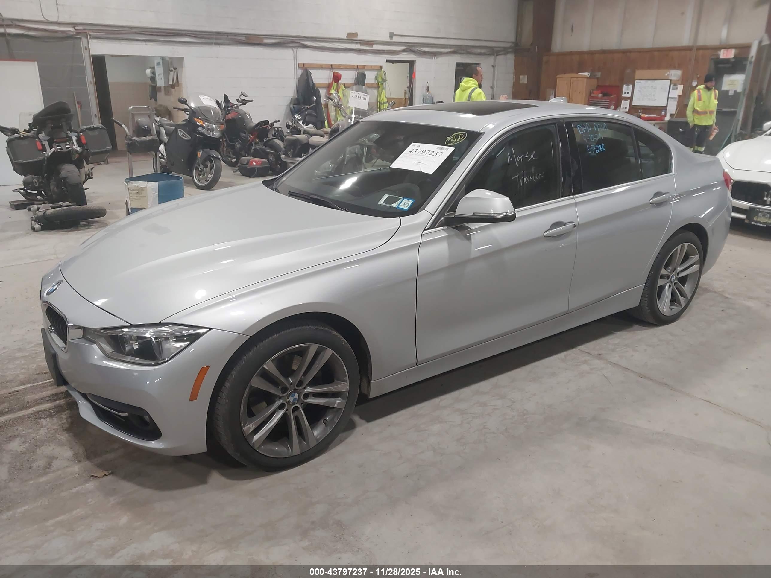 BMW 330I image 2