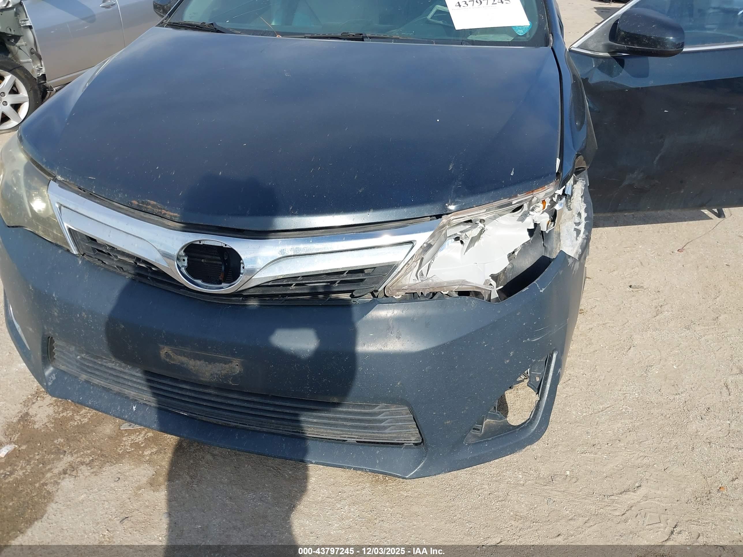 TOYOTA CAMRY image 6