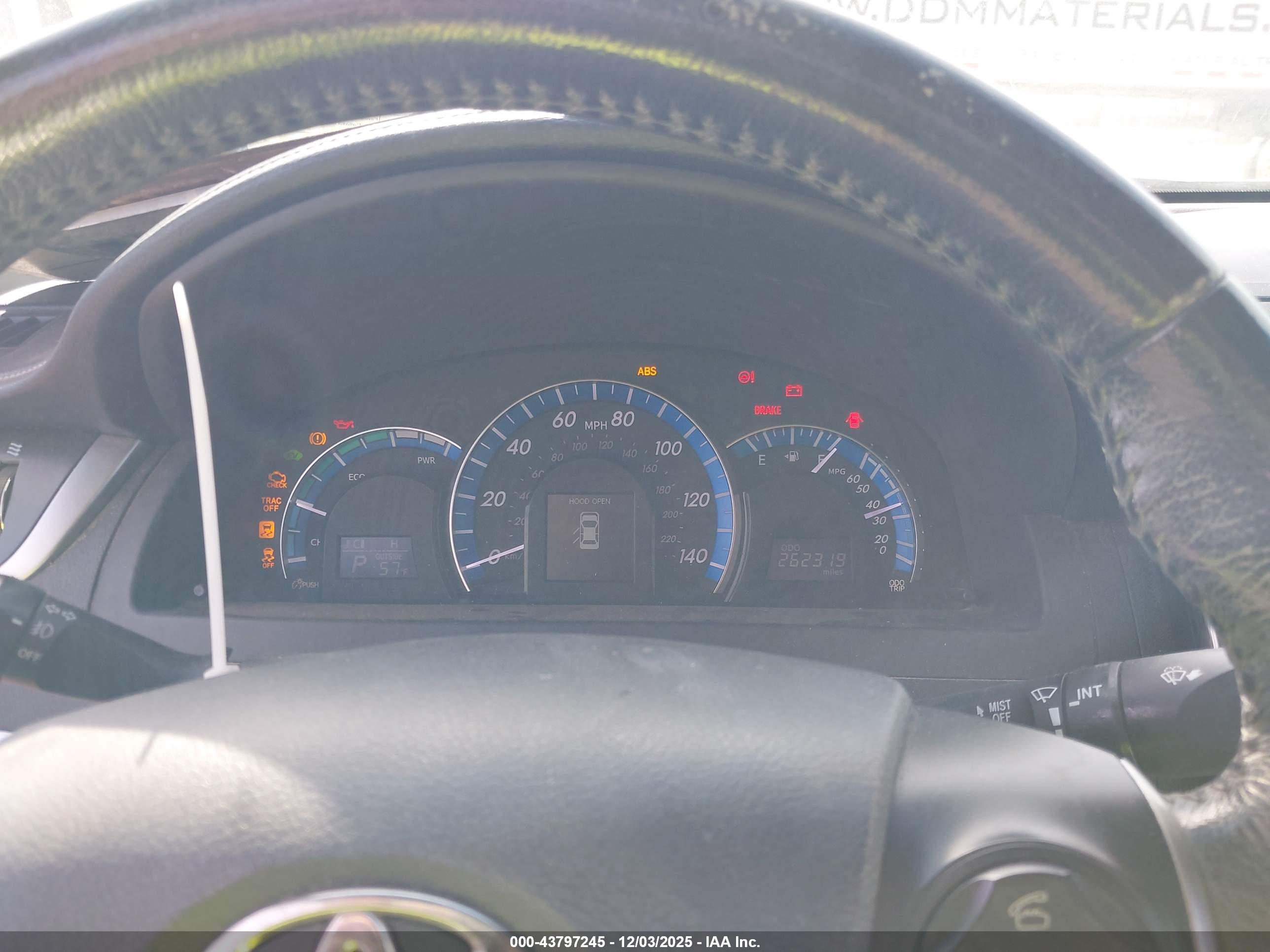 TOYOTA CAMRY image 7