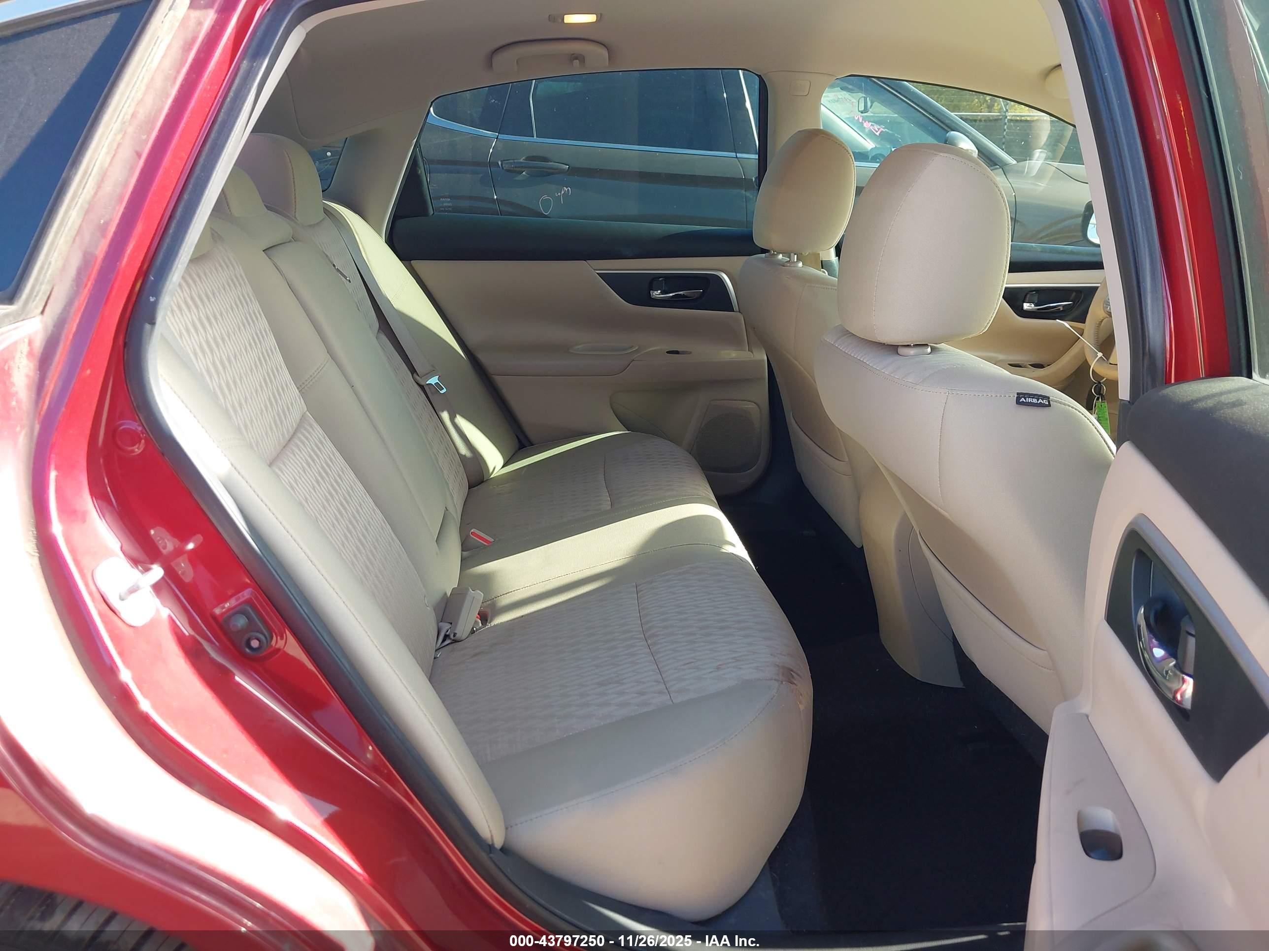 NISSAN ALTIMA image 8