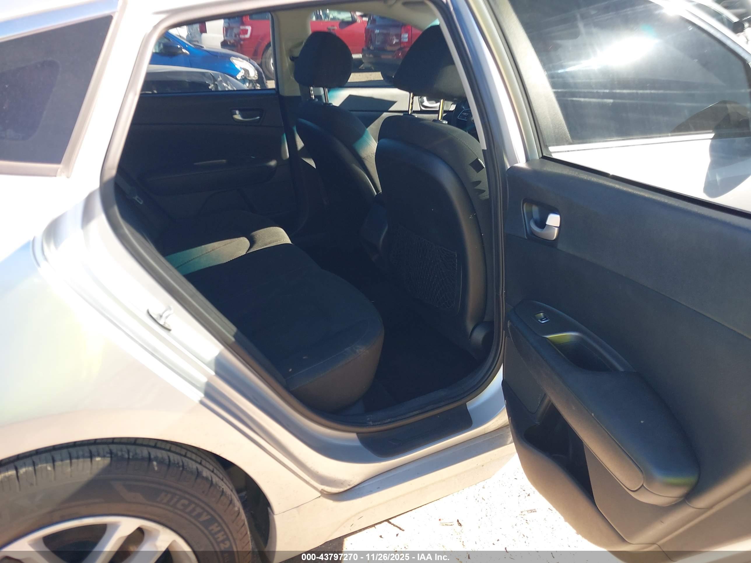 KIA OPTIMA image 8